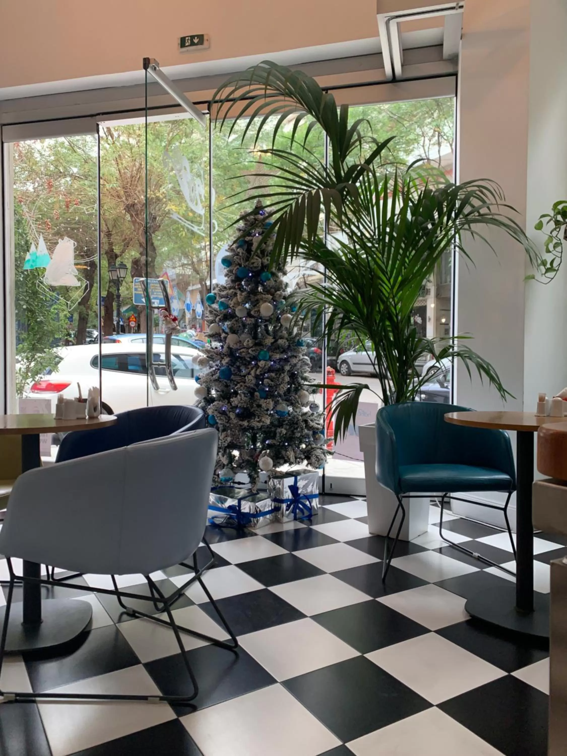 Winter in Blue Bottle Boutique Hotel