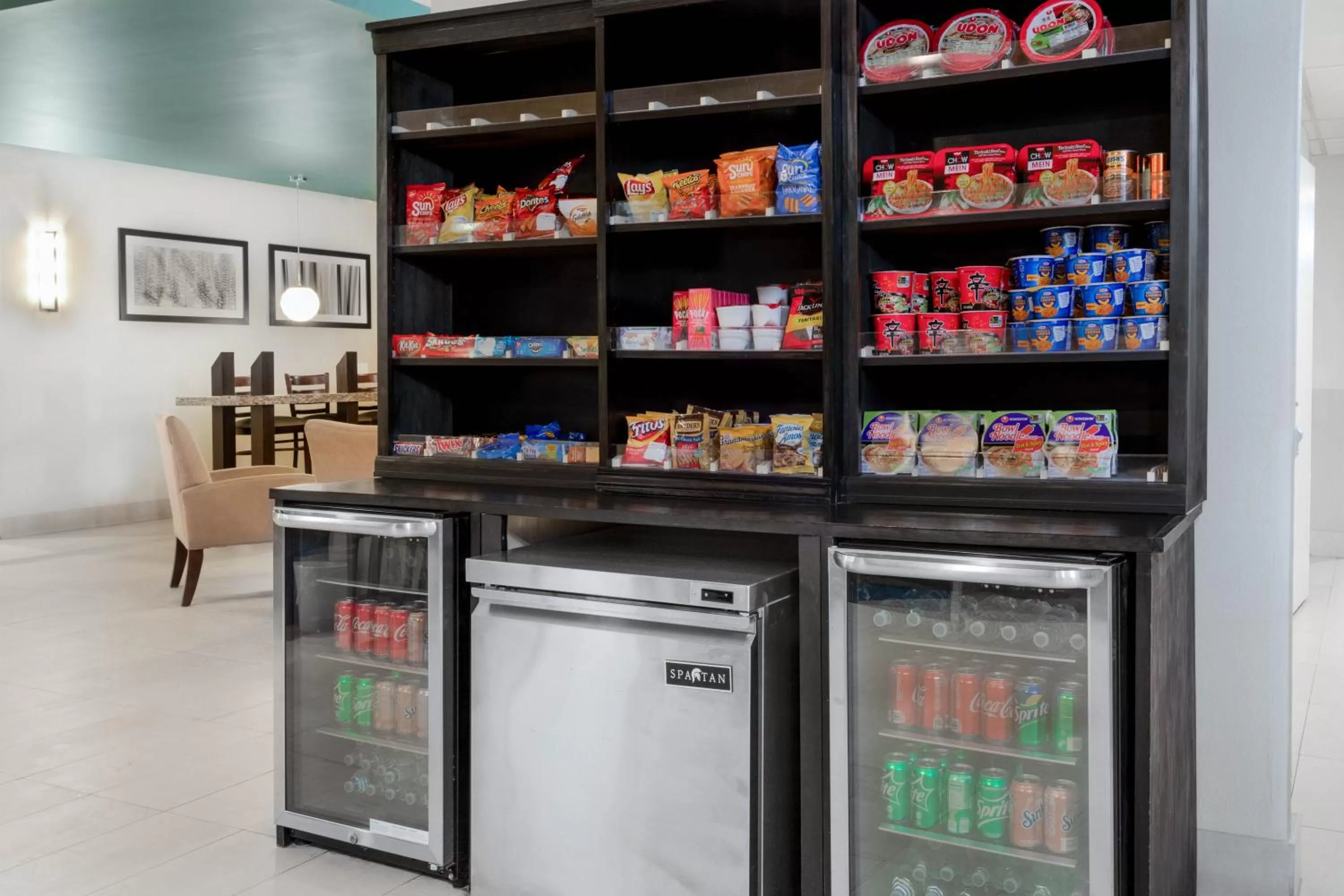 On-site shops in La Quinta by Wyndham Henderson-Northeast Denver