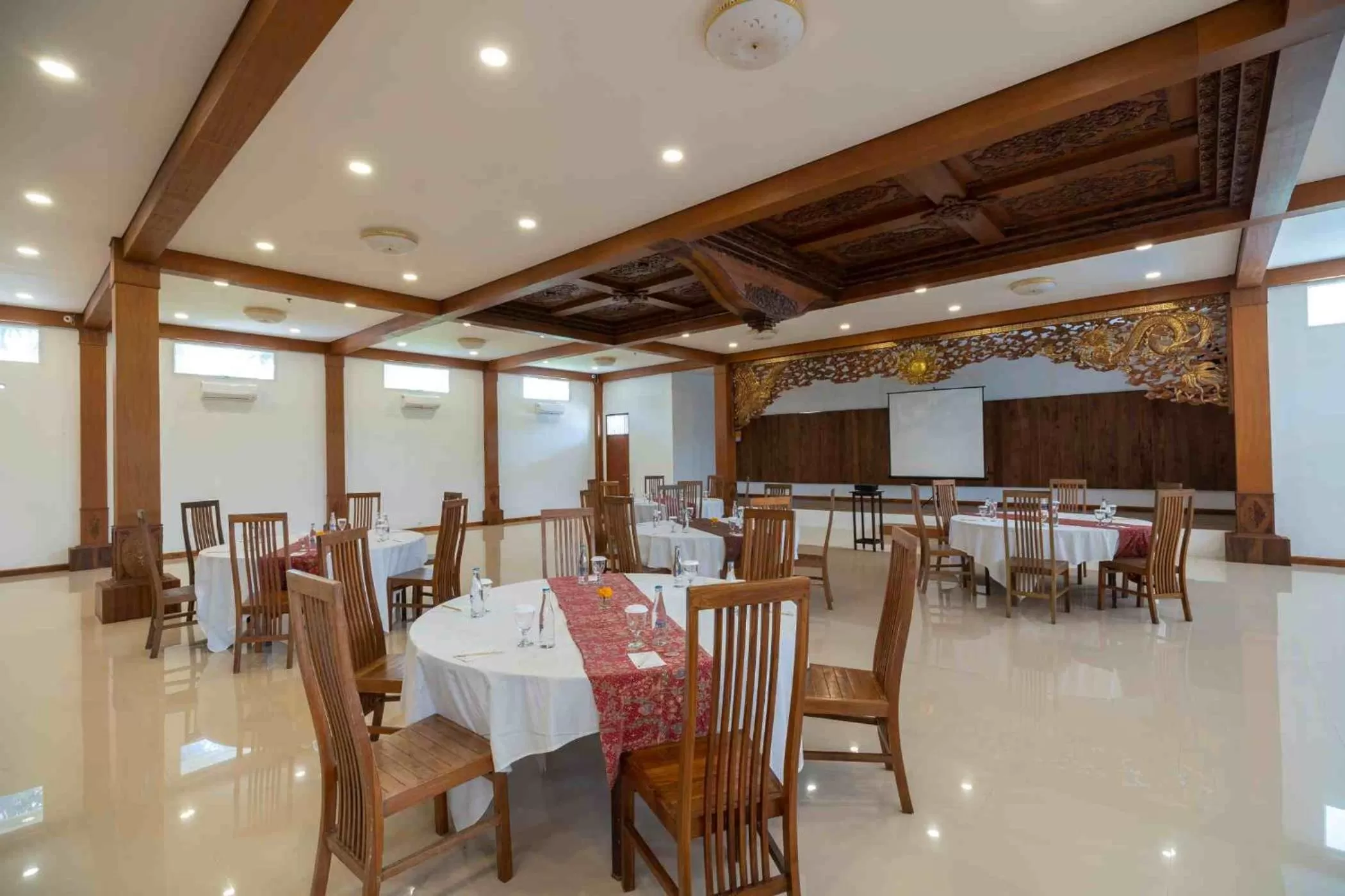 Banquet/Function facilities in Royal Casa Ganesha