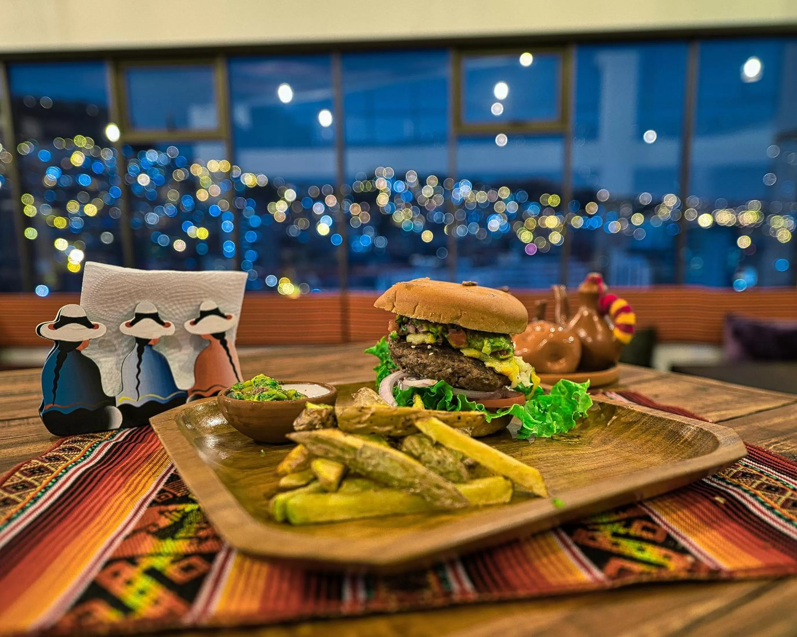 Restaurant/places to eat in ISKAY BOUTIQUE HOSTEL