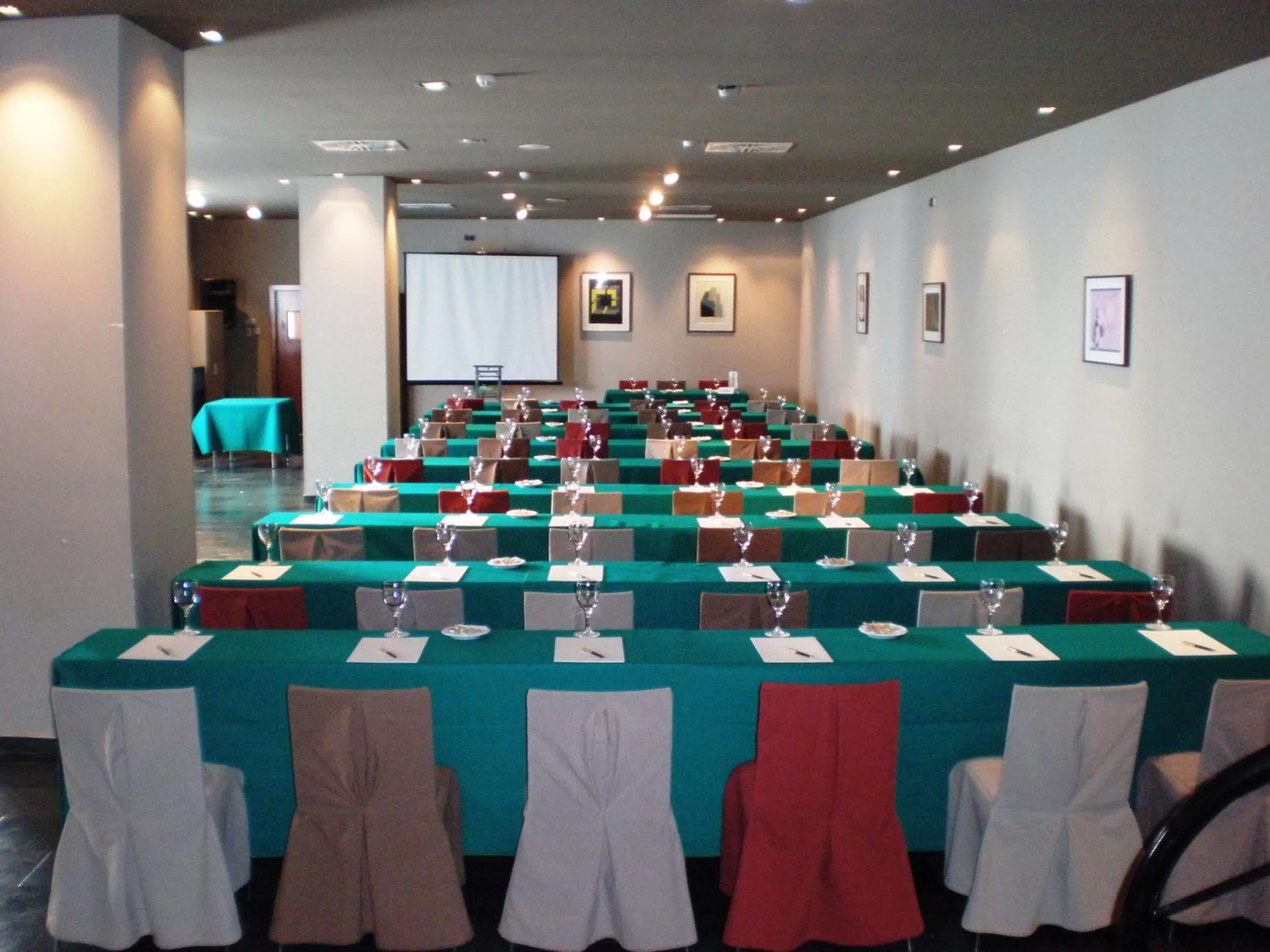 Business facilities in Parador De La Seu D'urgell