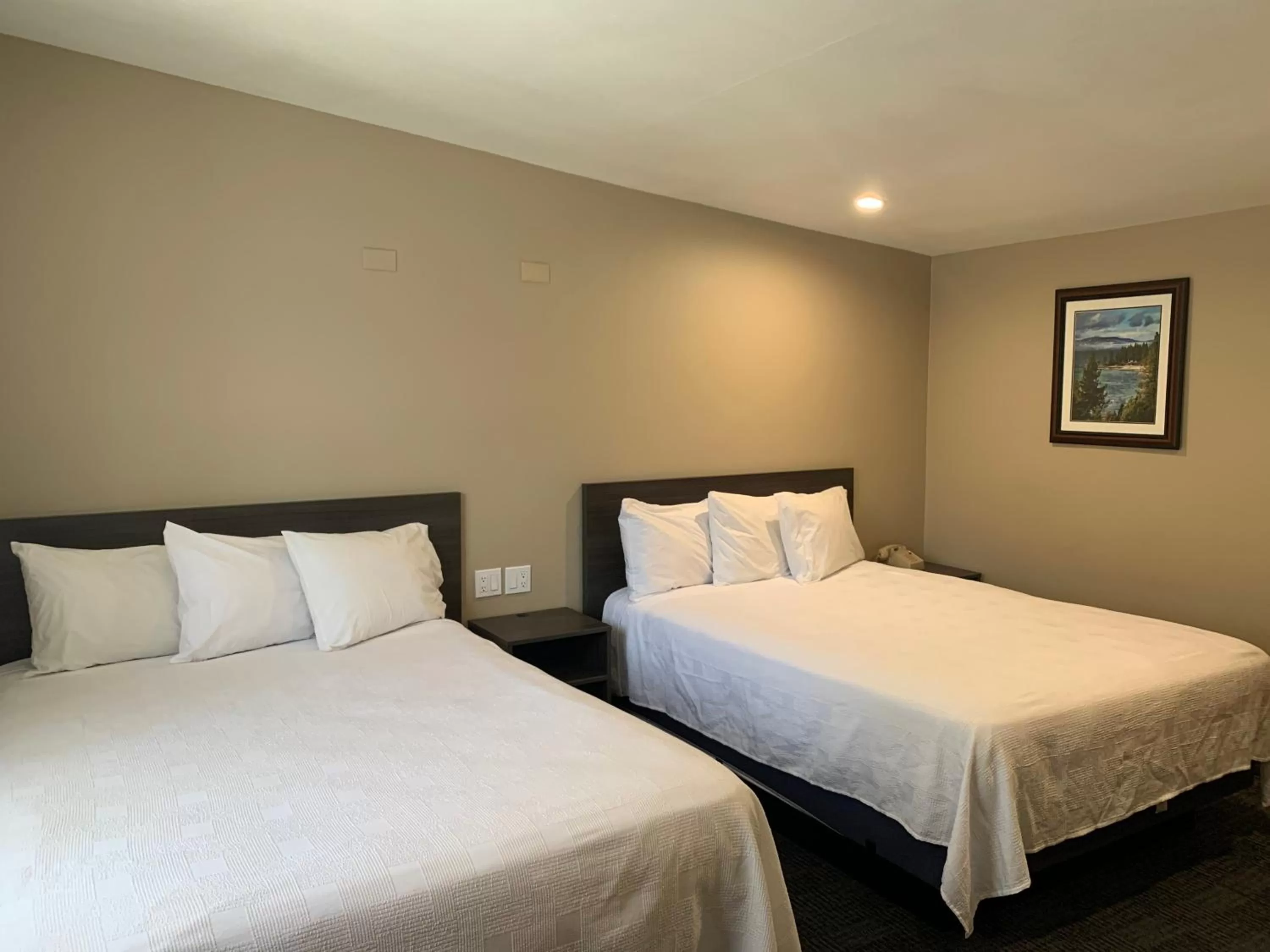 Bed in Black Jack Inn