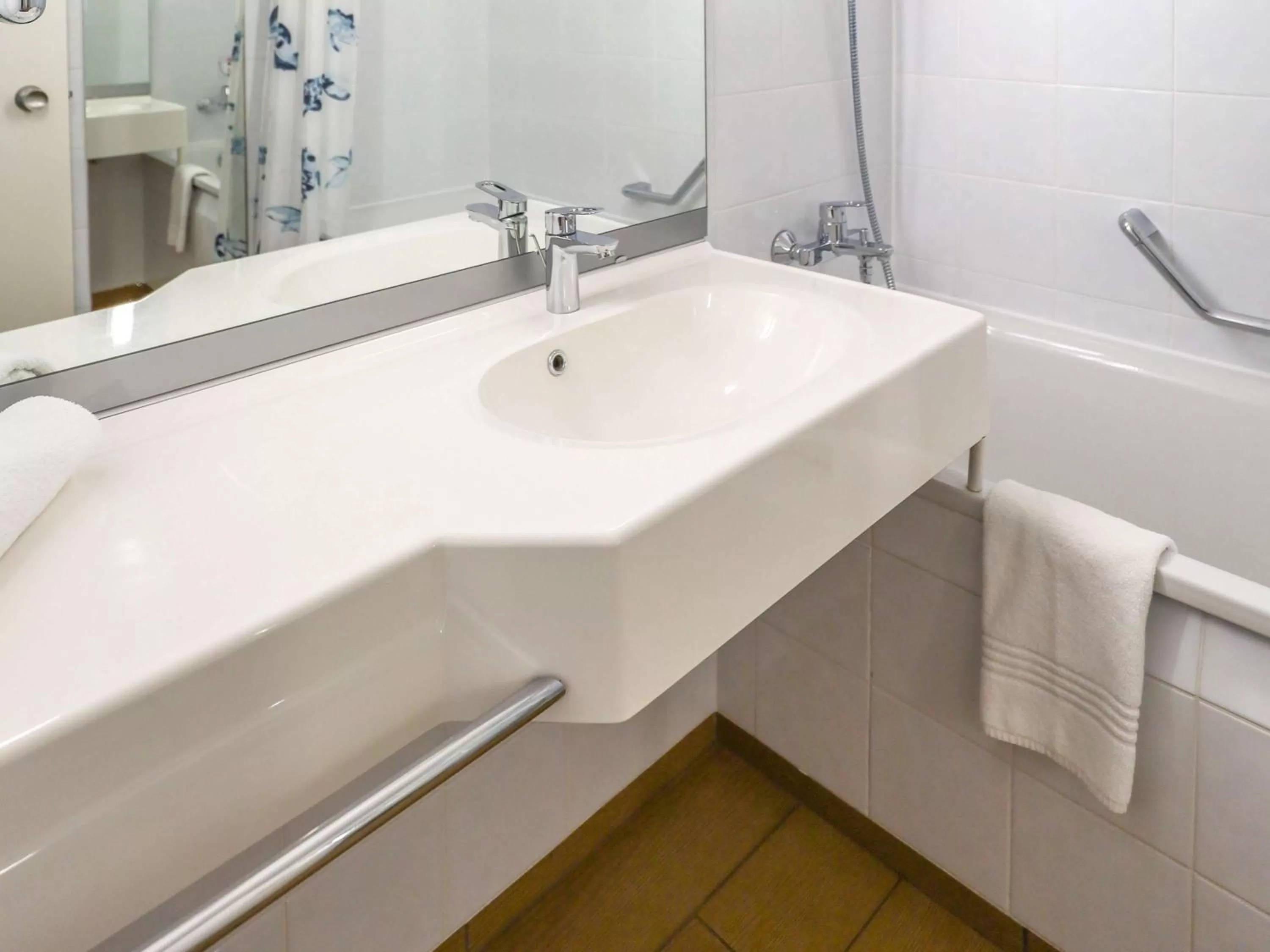 Standard Double Room with Sofa in Novotel Poznań Malta