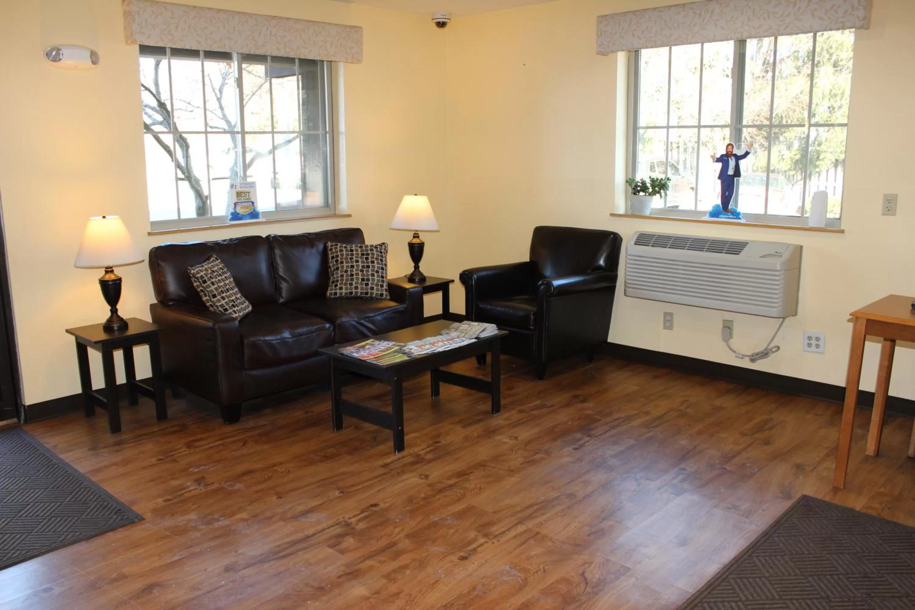 Super 8 by Wyndham East Stroudsburg - Poconos