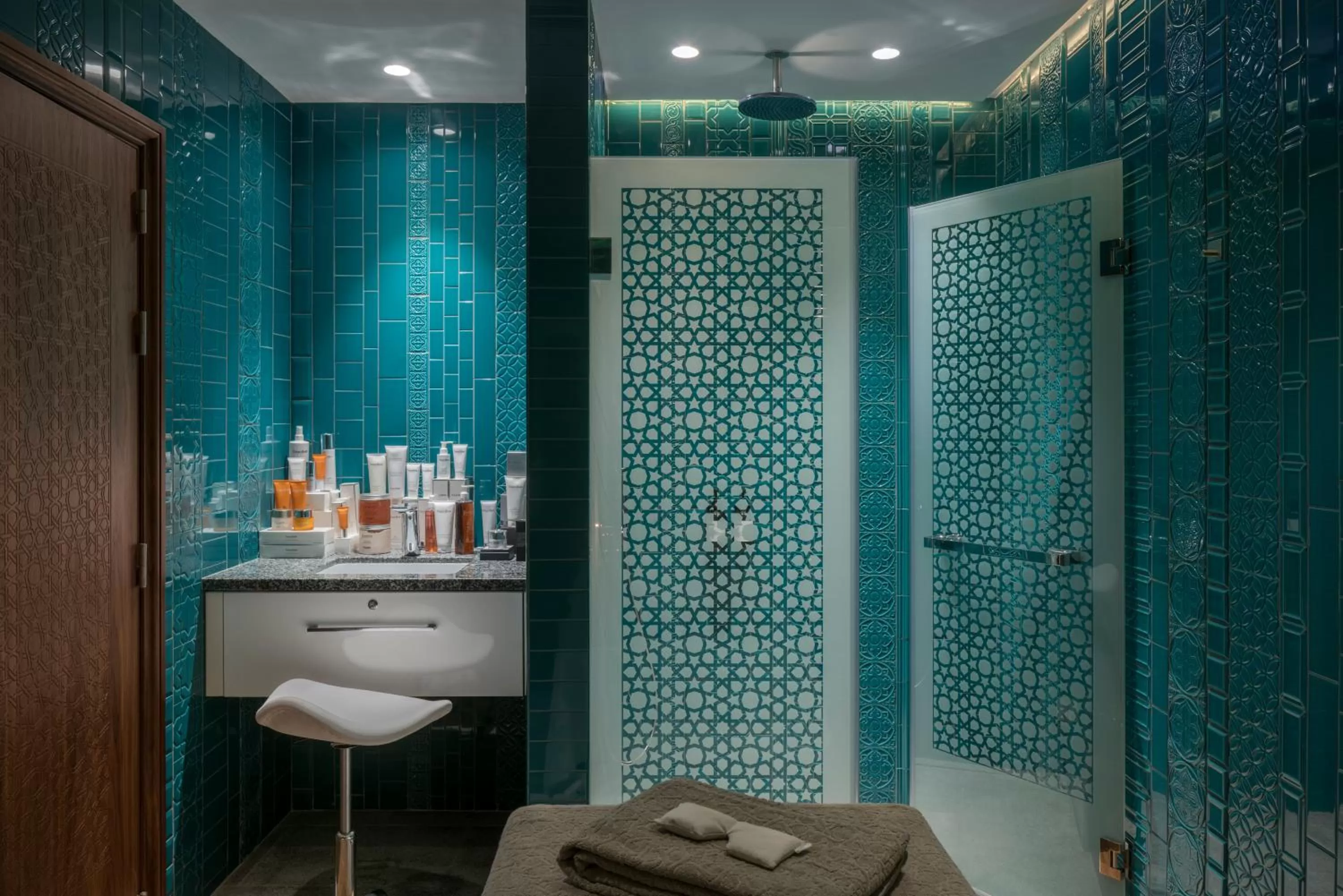 Massage in El Llorenc Parc de la Mar - Adults Only (+16)