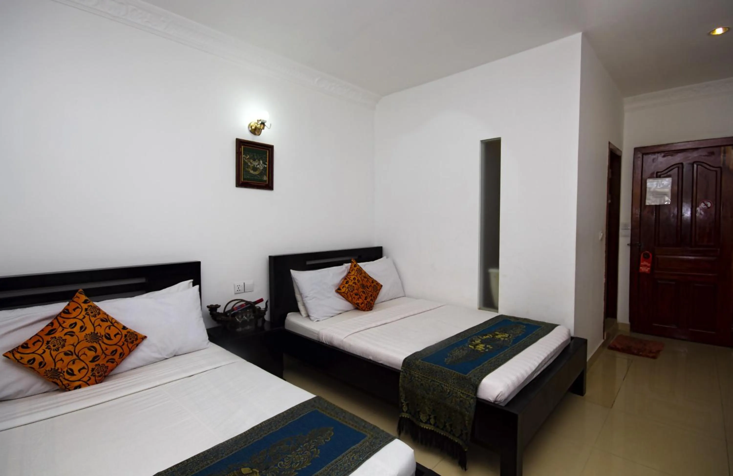 Photo of the whole room, Bed in King Boutique Hotel