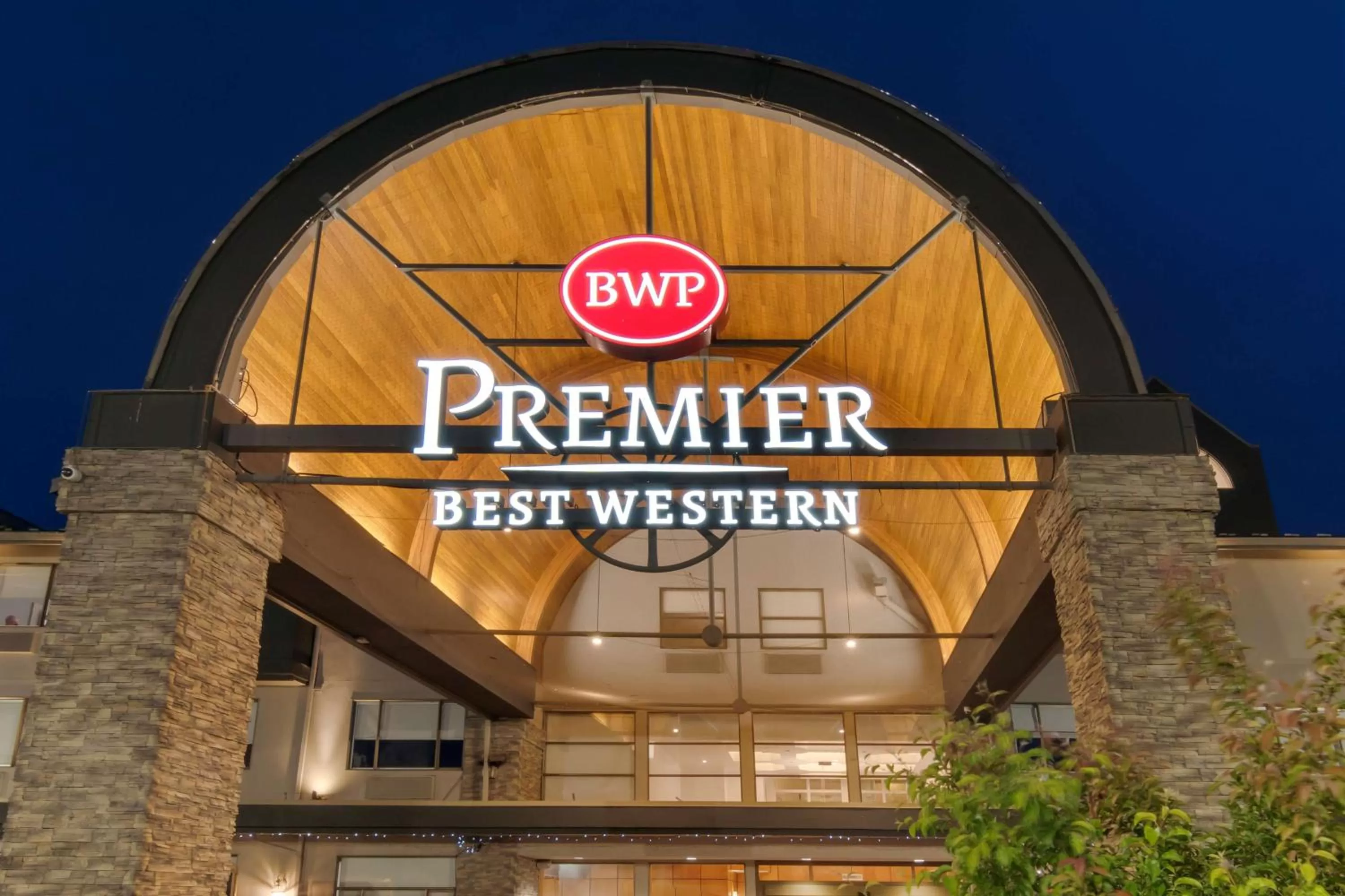 Property building in Best Western Premier Aberdeen Kamloops