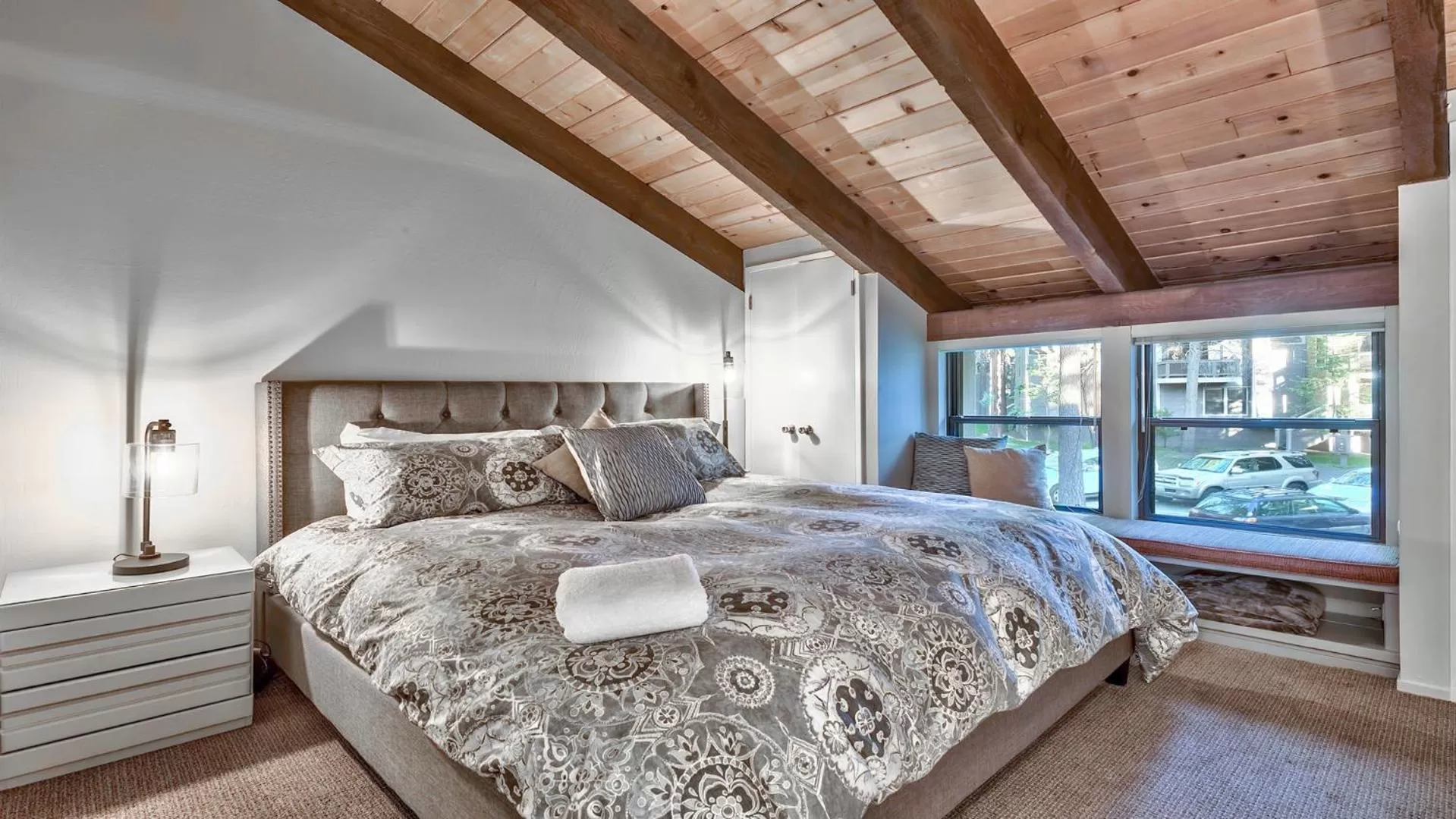 Bed in Lakeland Village at Heavenly