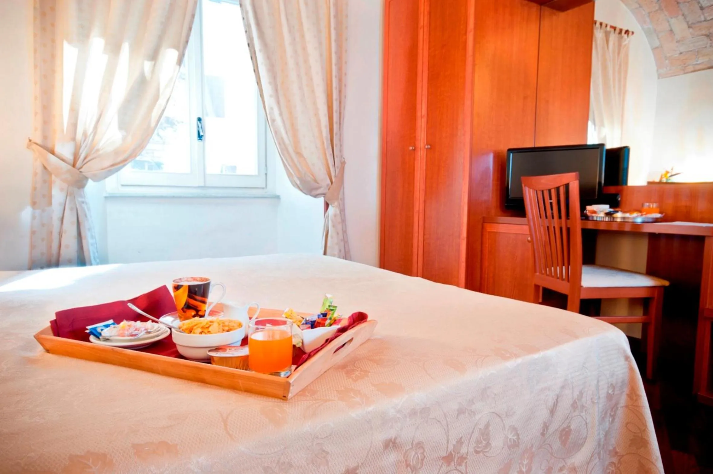 Bed in Hotel Priscilla