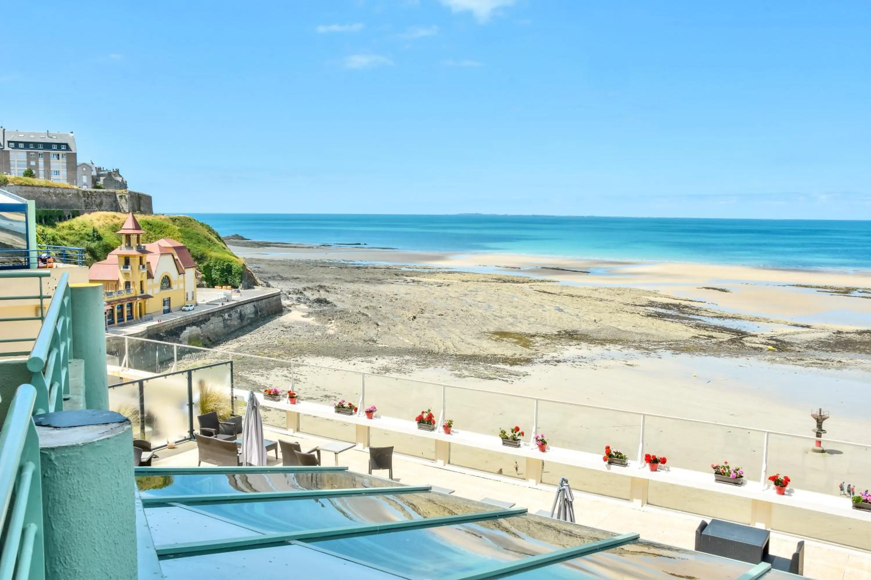 Beach in Mercure Granville Le Grand Large