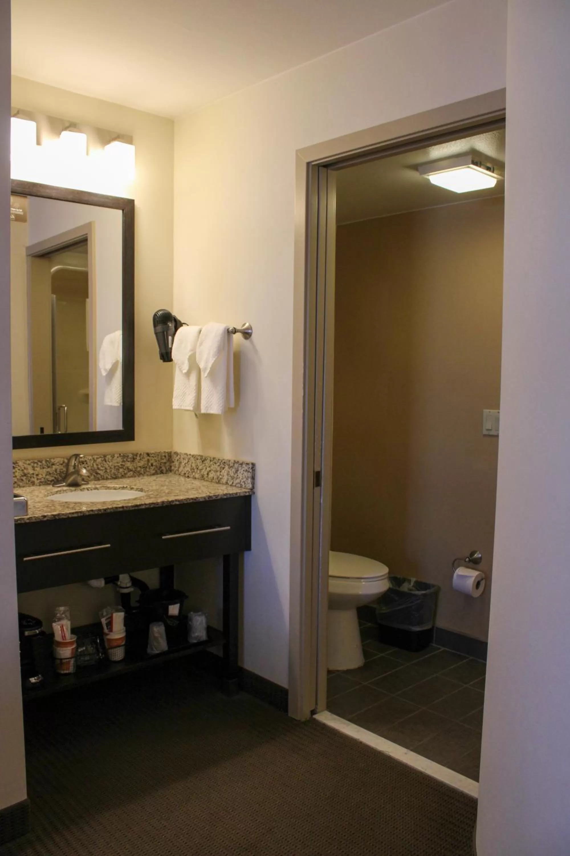 Bathroom in Sleep Inn Bend Crossroads Plaza