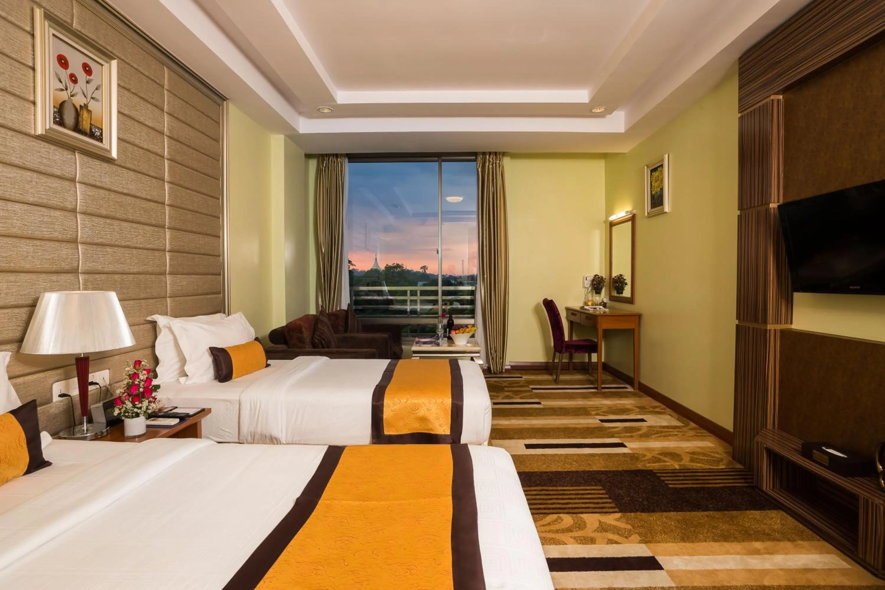 Bedroom in Best Western Green Hill Hotel