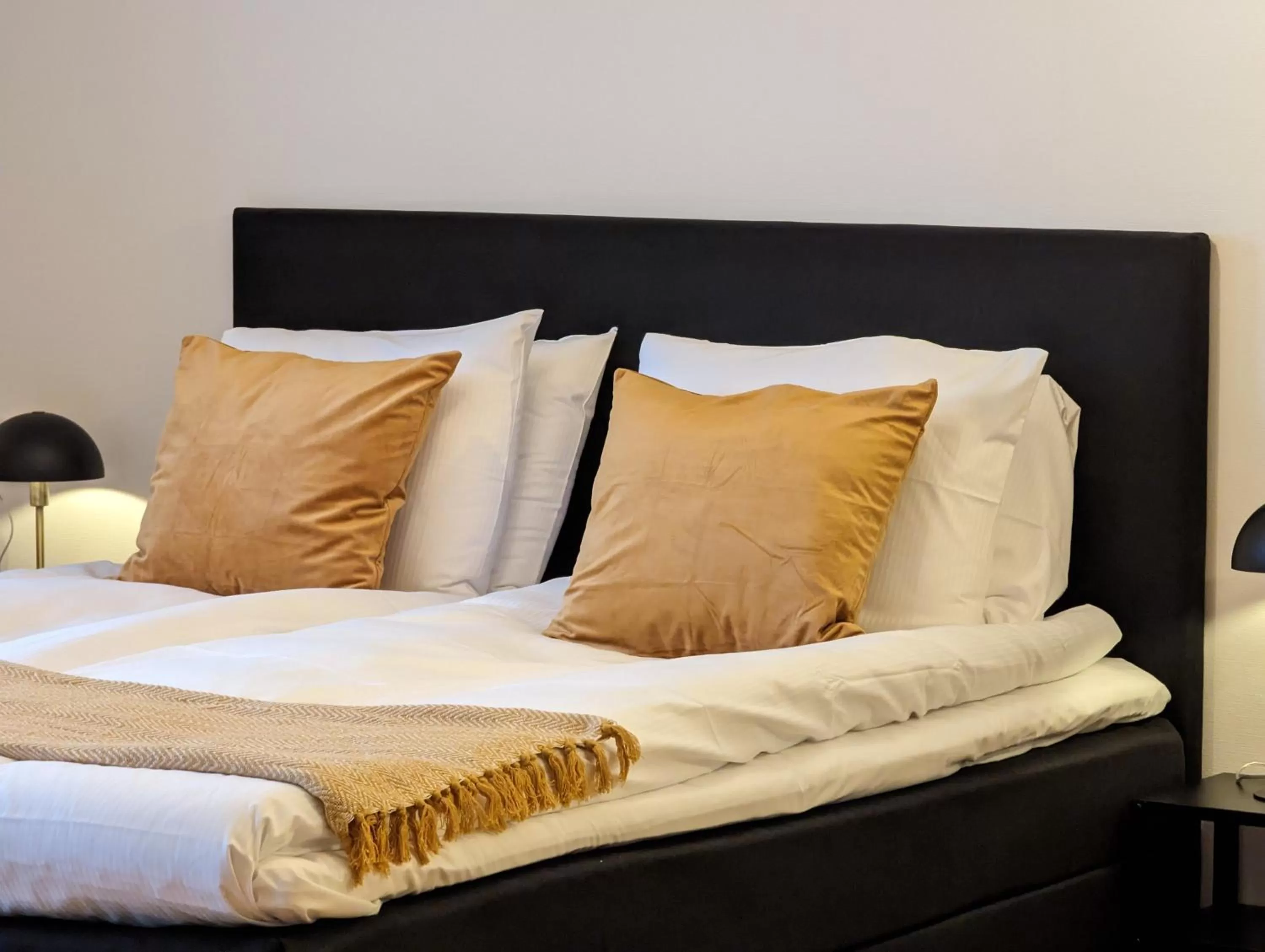 Property building, Bed in Hotell Bro