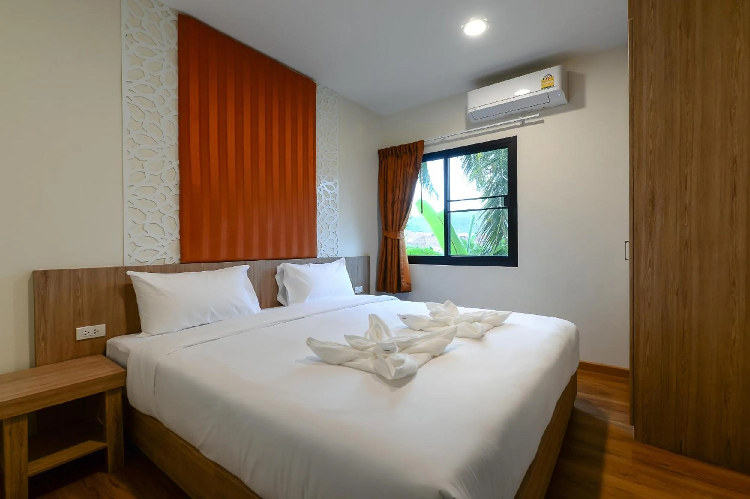 Bed in Anchanlina Hotel - SHA Plus