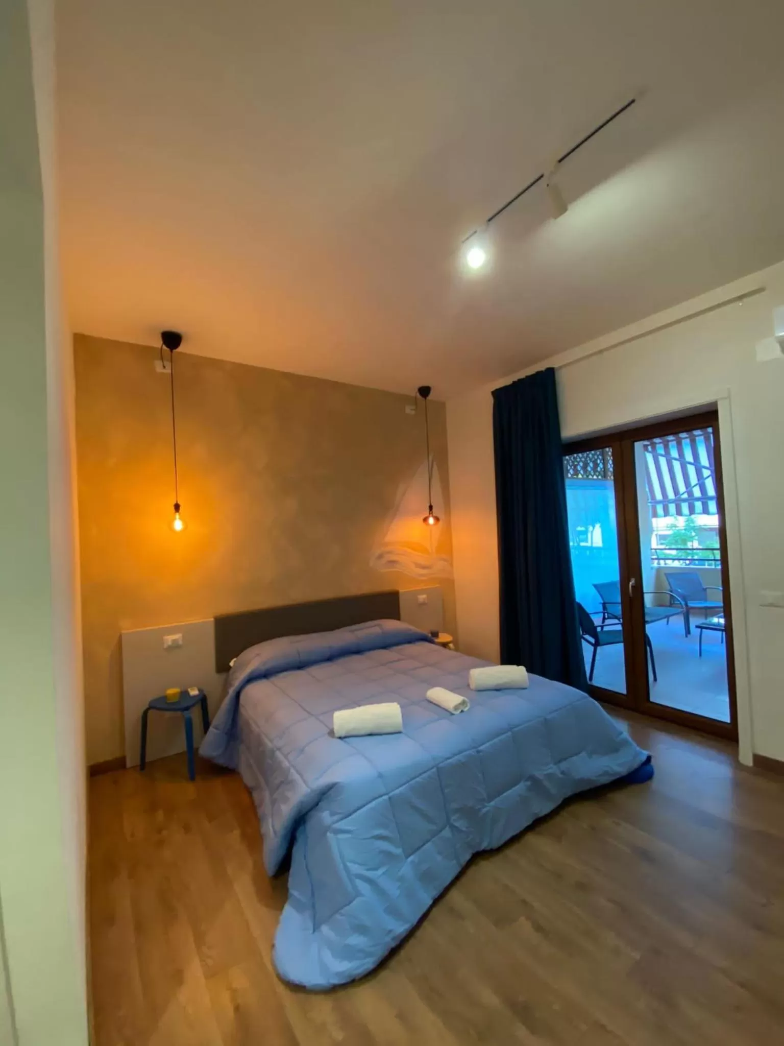 Bed in Sorrento B&D Rooms