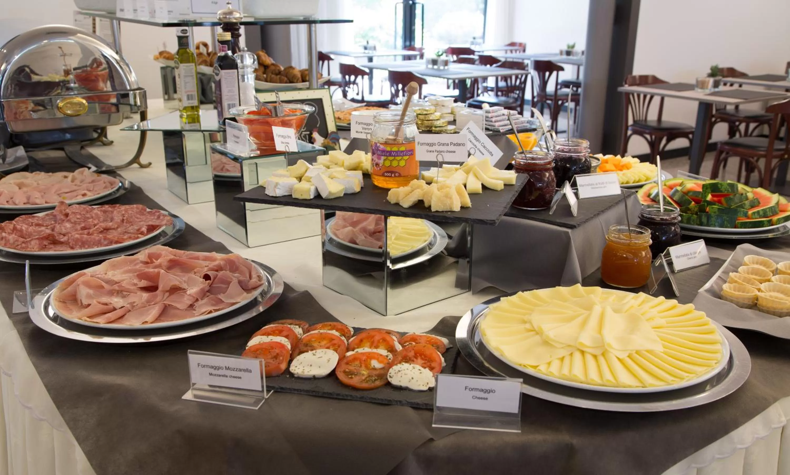 Buffet breakfast in Best Western Hotel Turismo