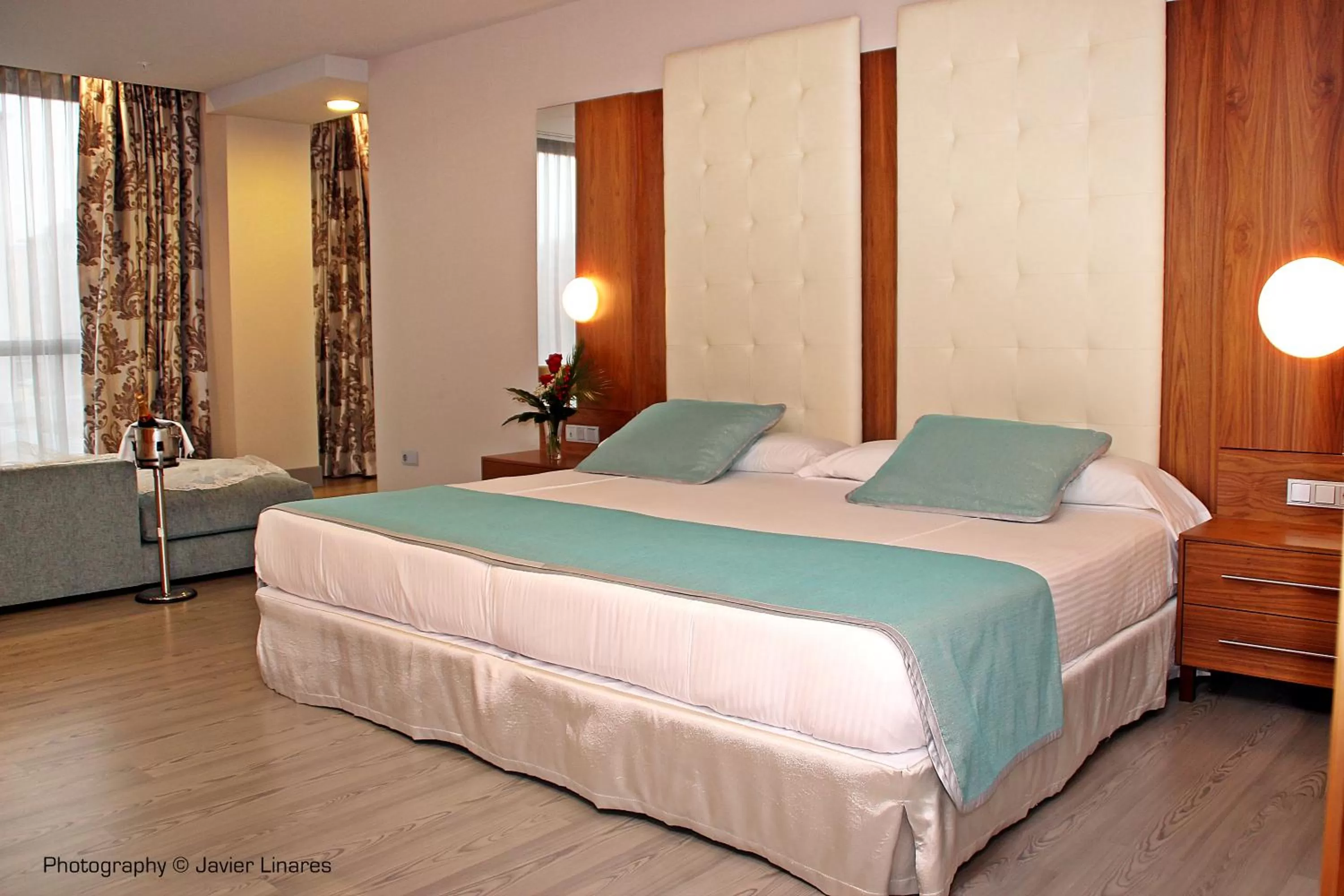 Bed in Hotel Ciudad de Ponferrada, Ascend Hotel Collection