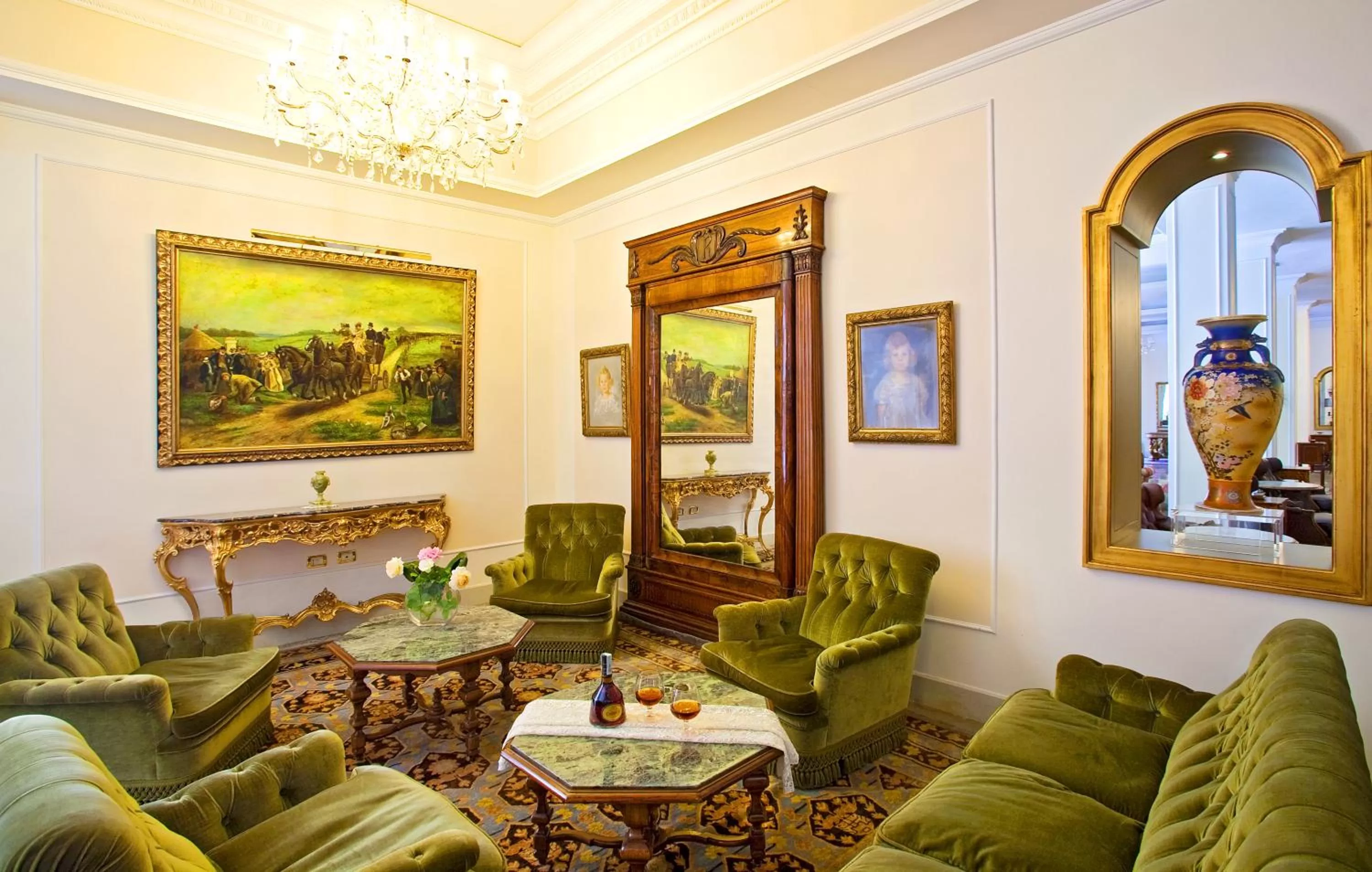 Lounge or bar in Hotel La Residence & Idrokinesis