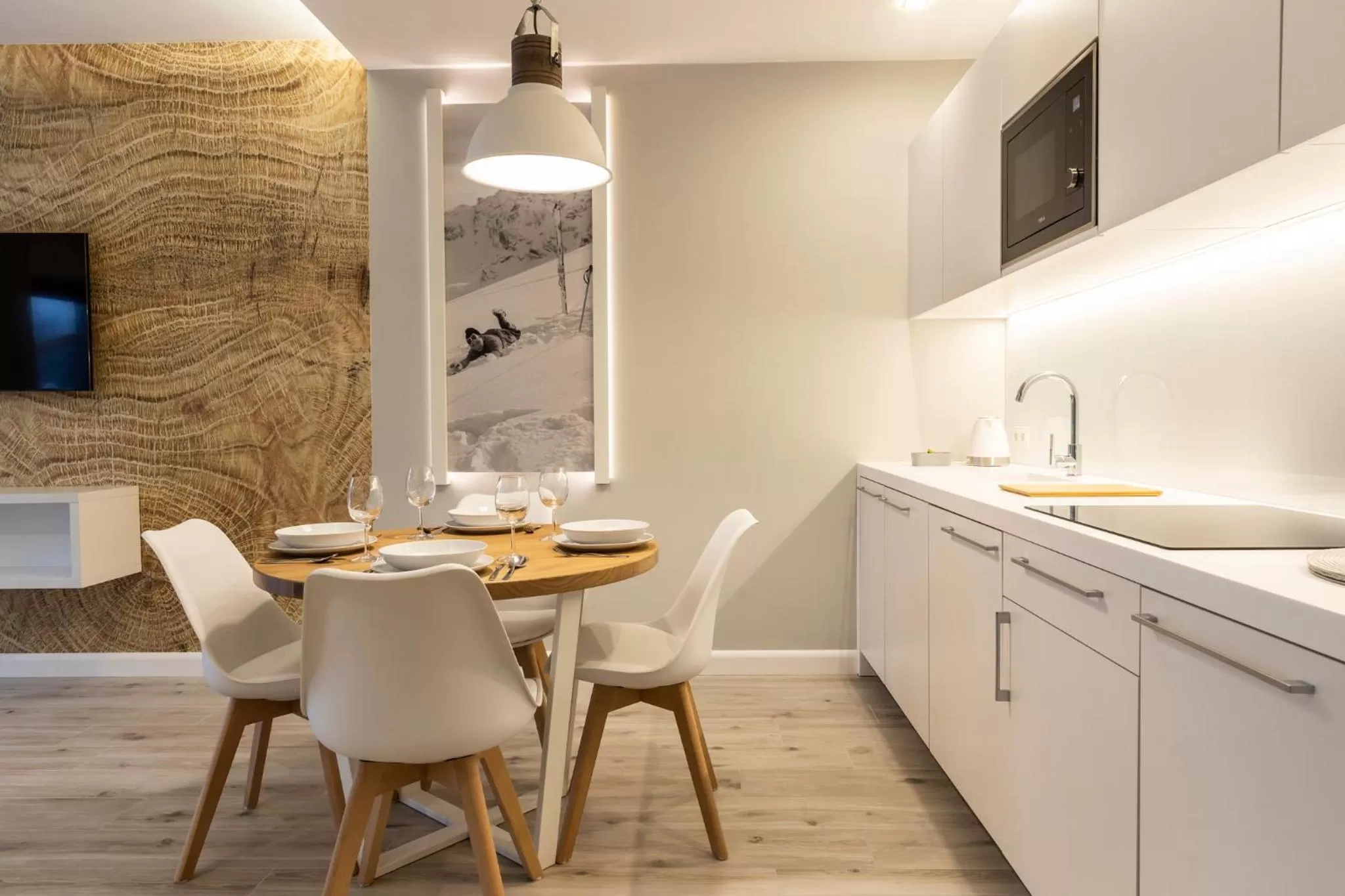 Kitchen or kitchenette in Royal Hill Residence