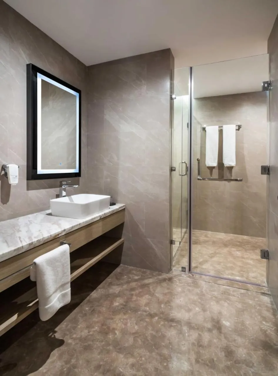 Shower in Aber Al Takhassusi