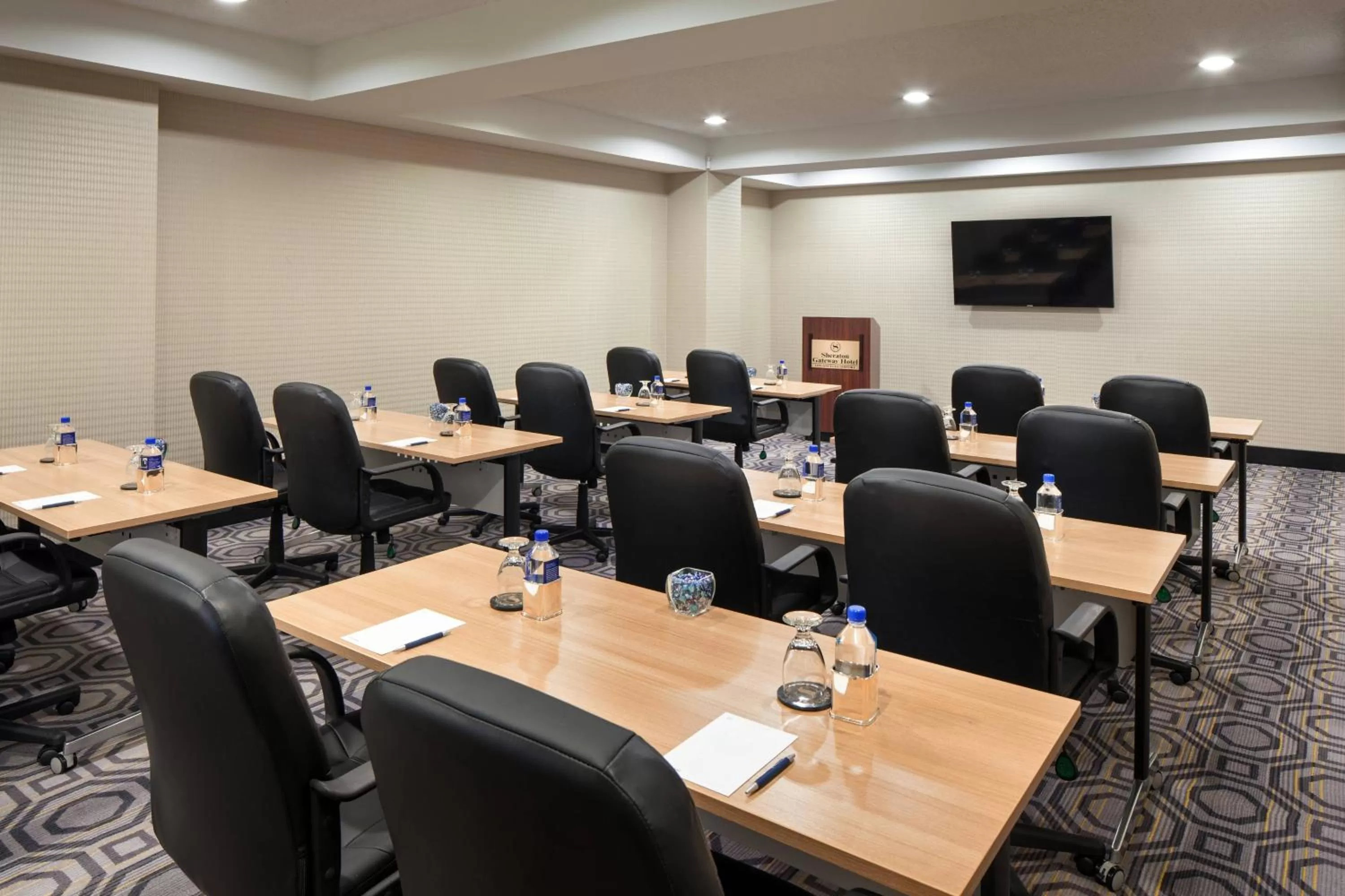 Meeting/conference room in Sheraton Gateway Los Angeles Hotel