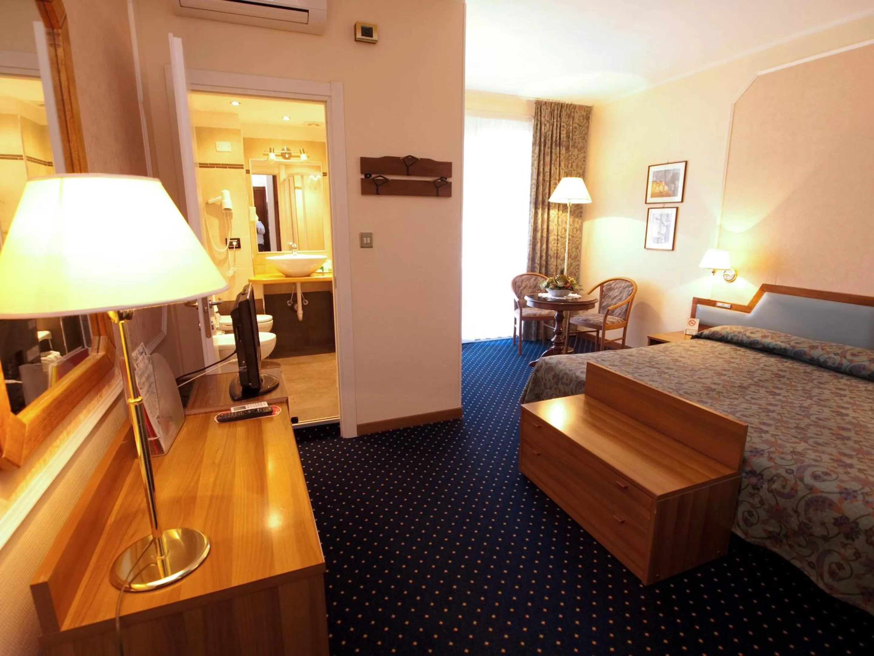 Photo of the whole room, Bed in Hotel Elena