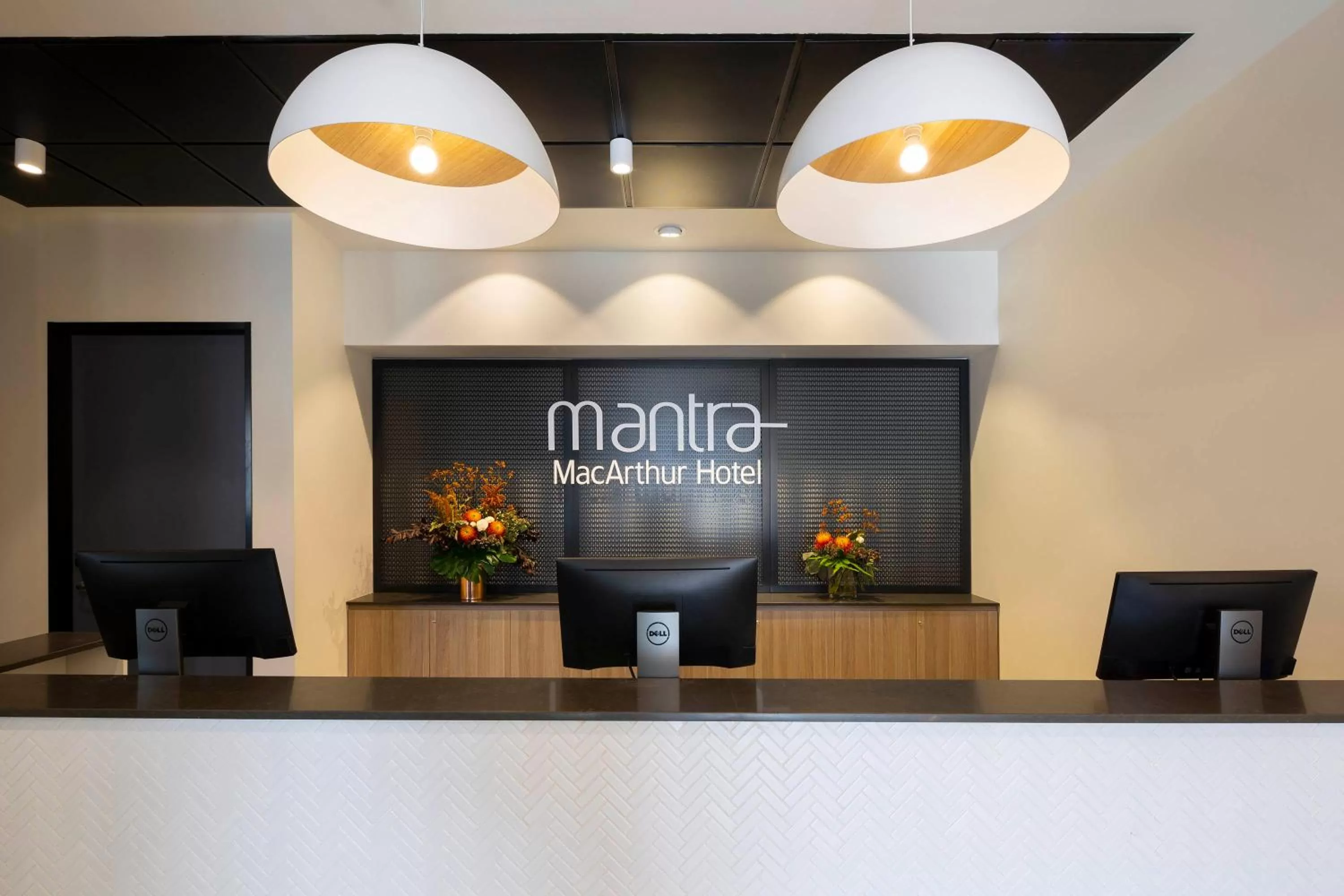 Lobby or reception in Mantra MacArthur Hotel