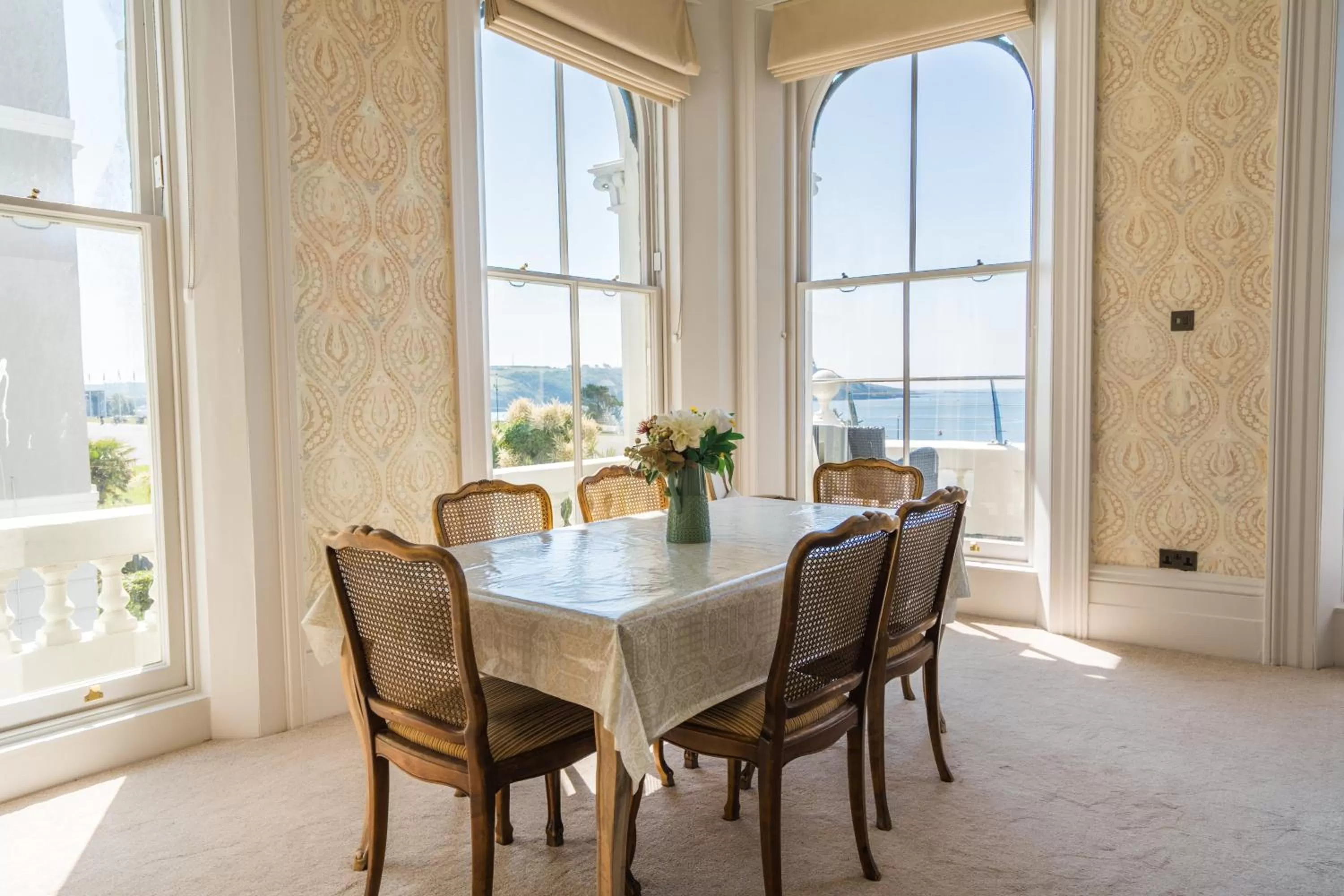 Dining area in 1 Elliot Terrace