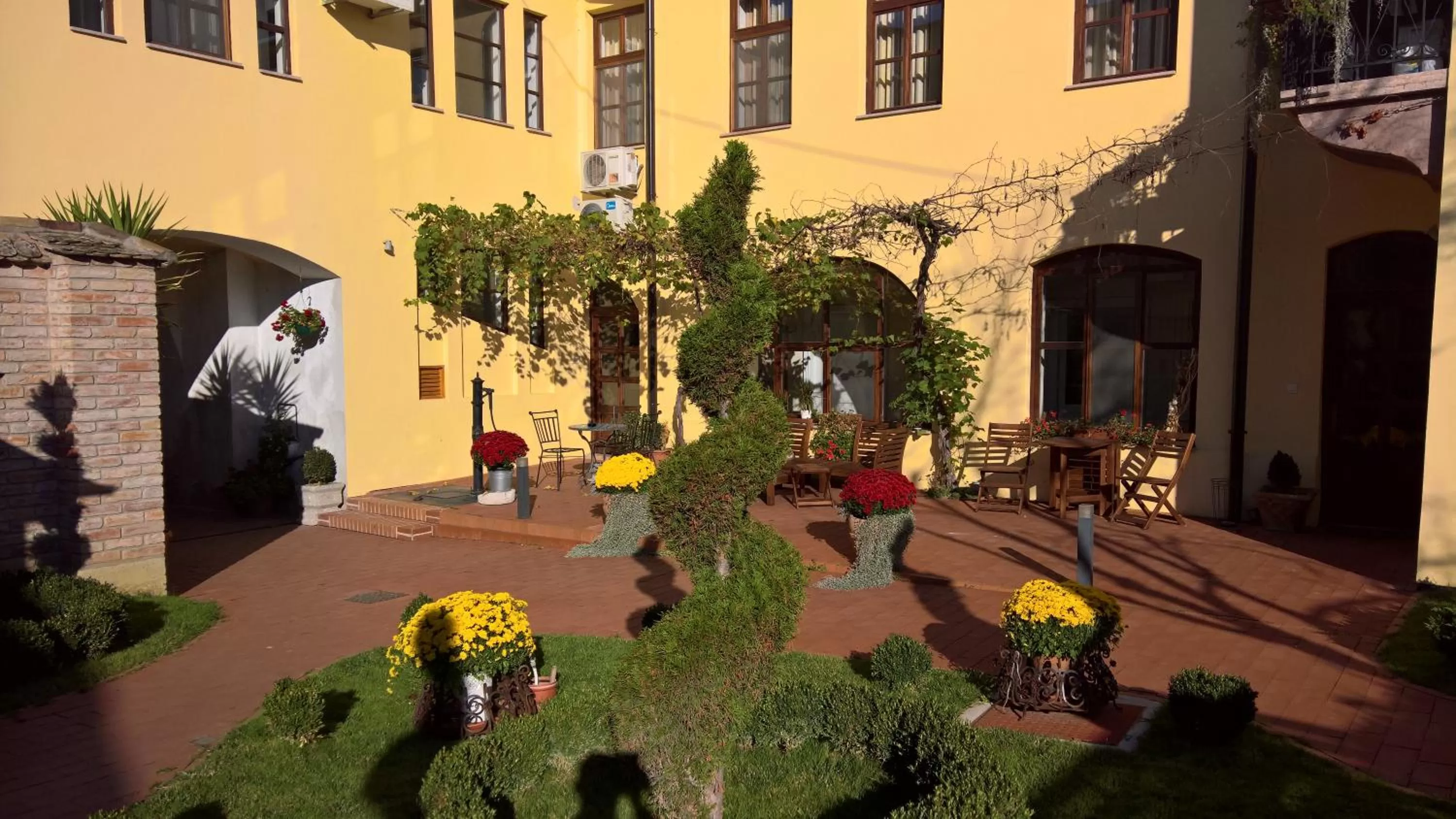 Garden in Maksimilian Osijek