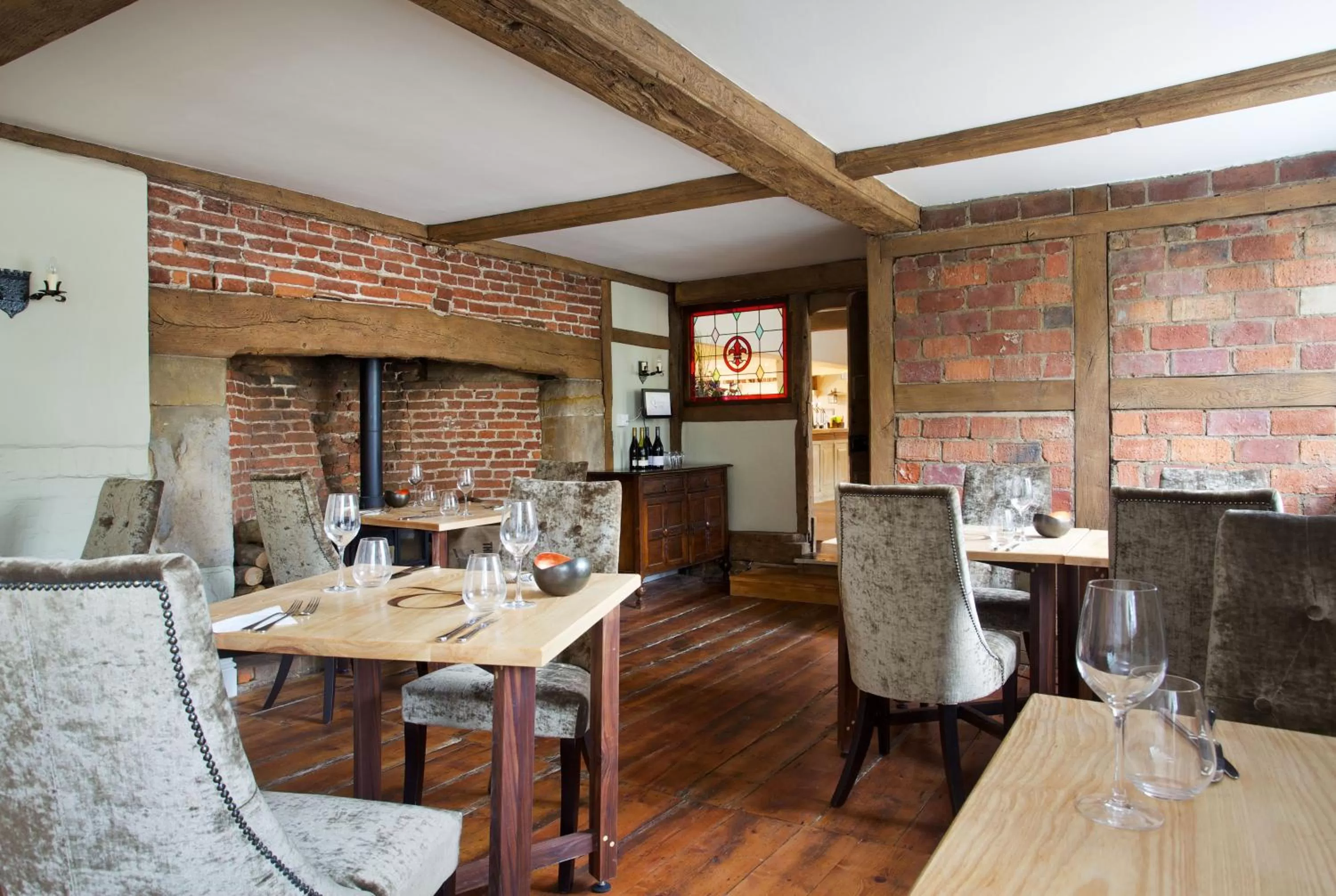 Restaurant/places to eat in The Queen's Inn