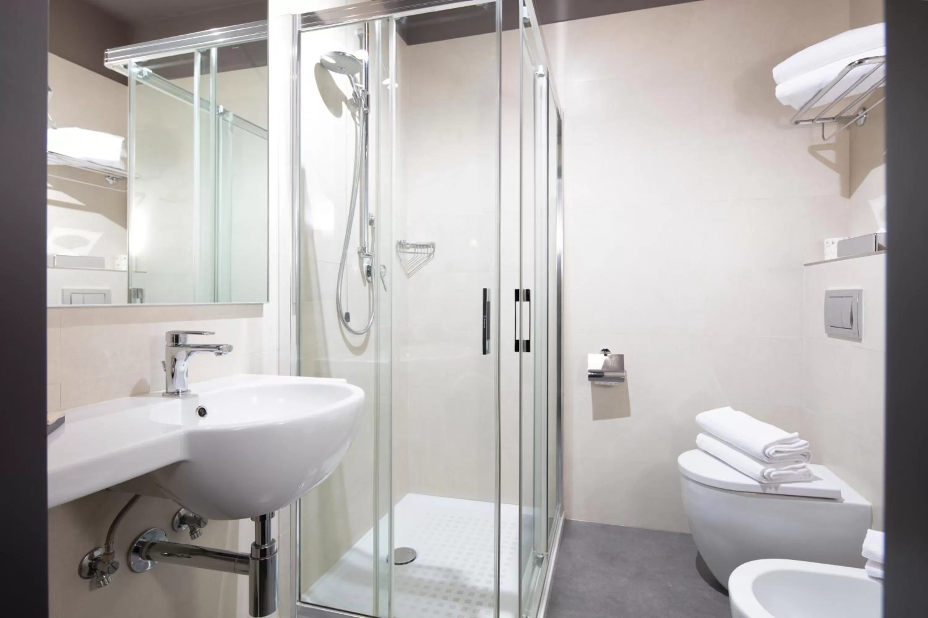 Shower in Hotel Franz