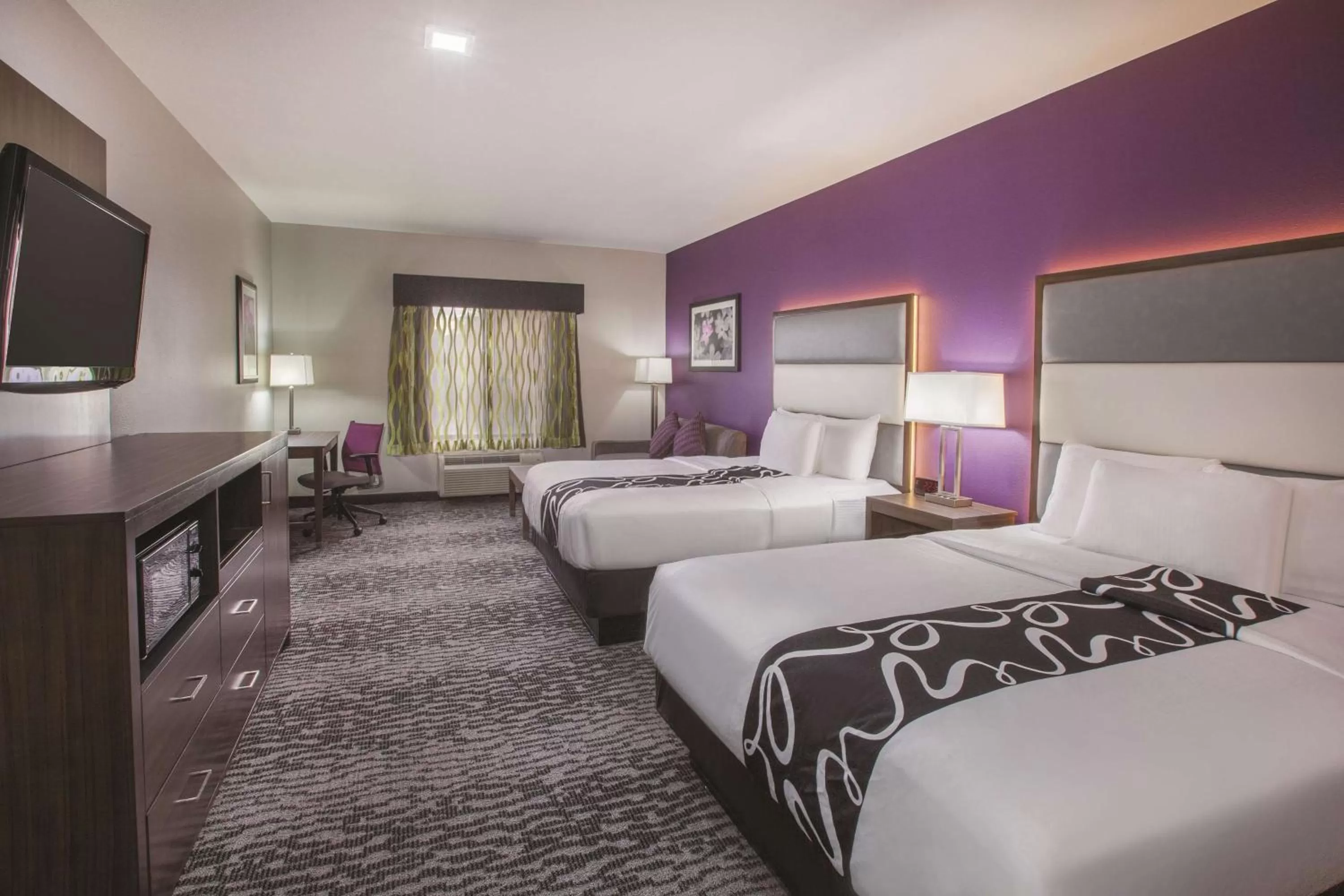 Photo of the whole room, Bed in La Quinta by Wyndham NW Tucson Marana