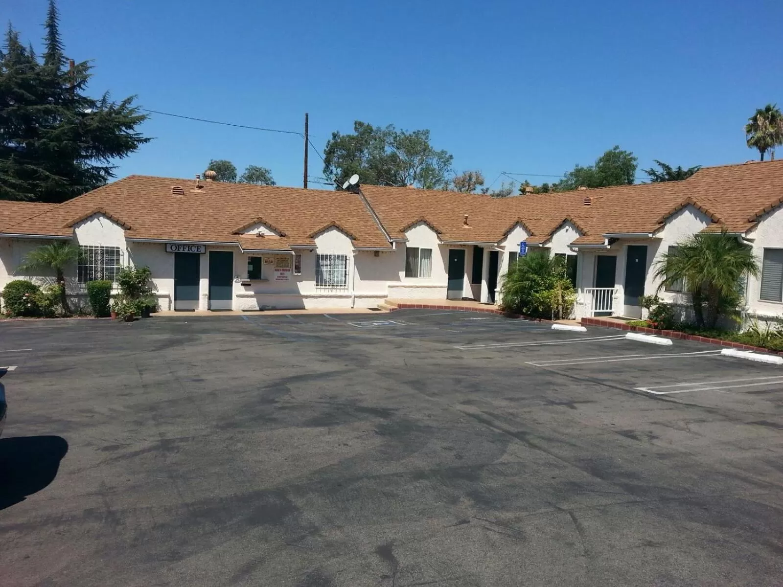 Decorative detail in Mt. Gleason Motorlodge