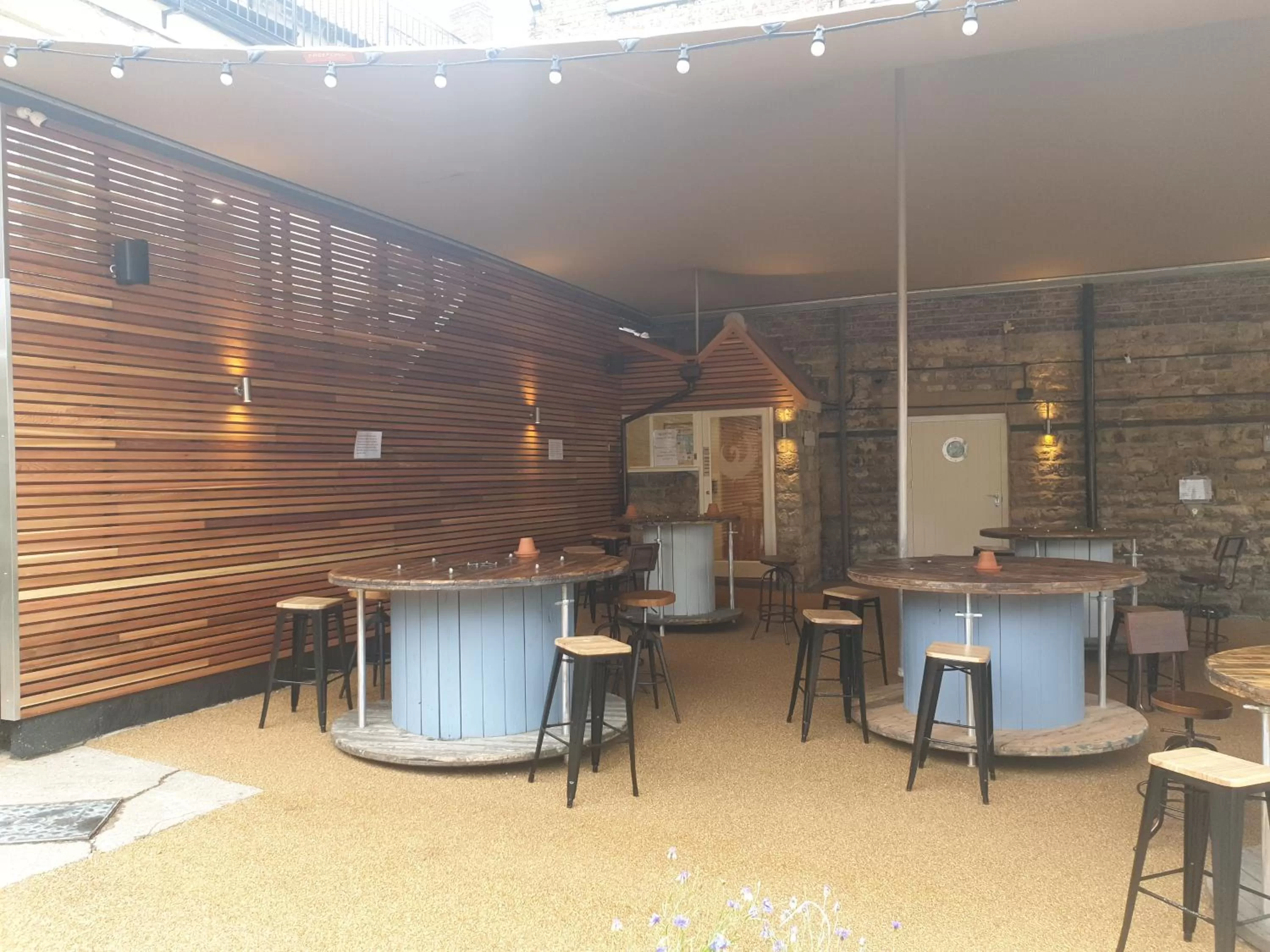 Garden in The Black Swan Inn