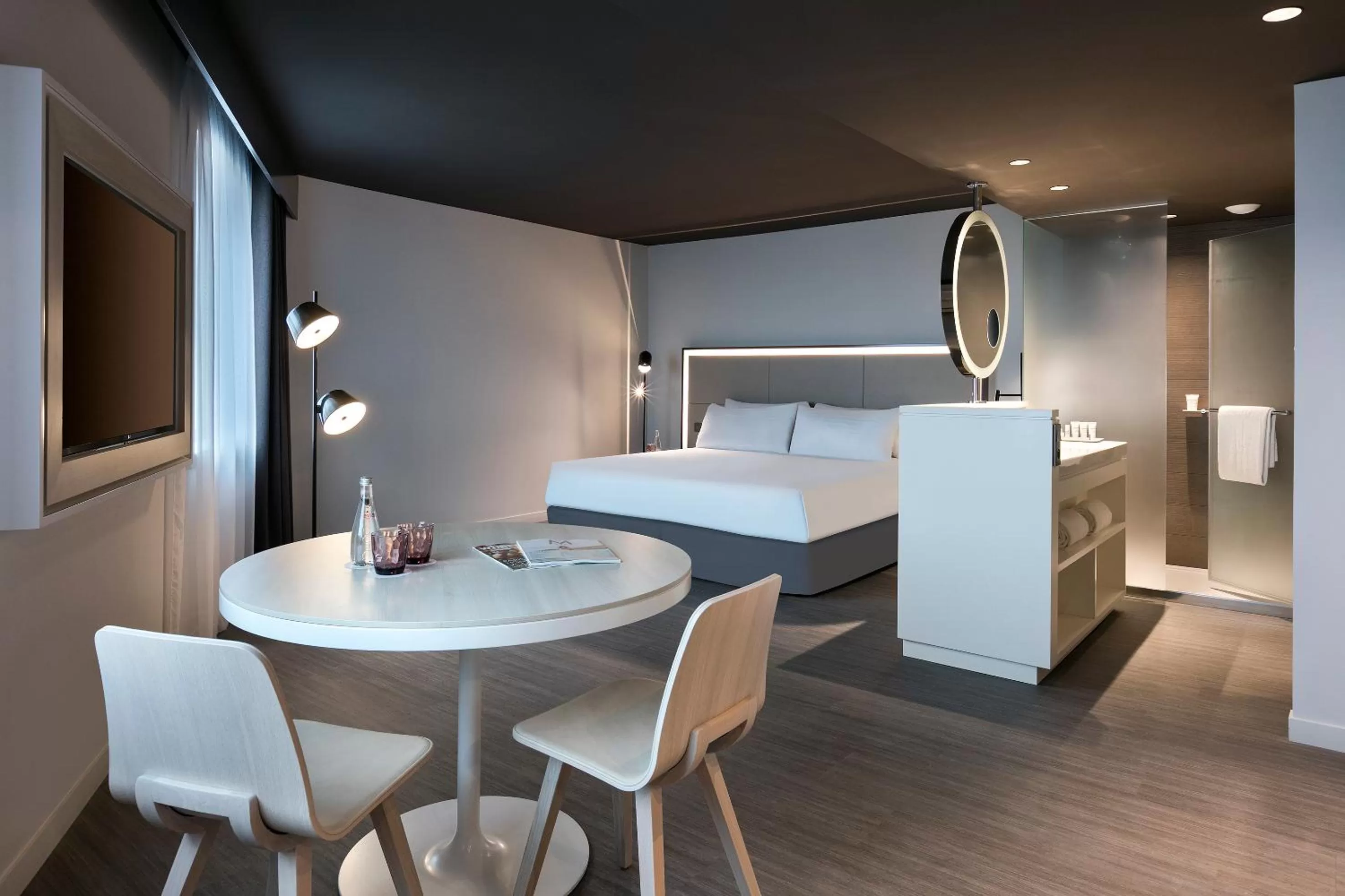 Shower, Bed in INNSiDE by Meliá Paris Charles de Gaulle Airport