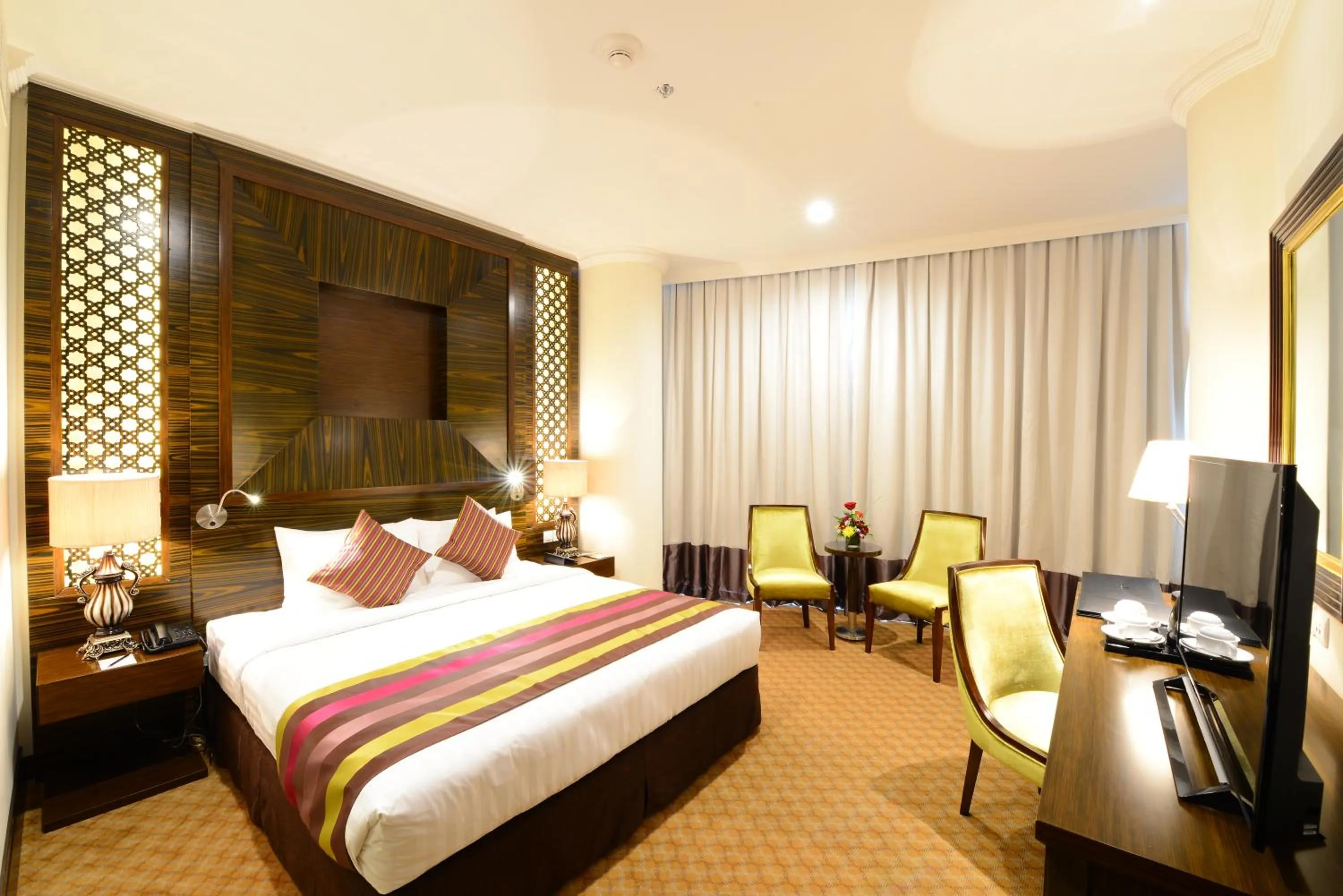 Photo of the whole room, Bed in Landmark Premier Hotel