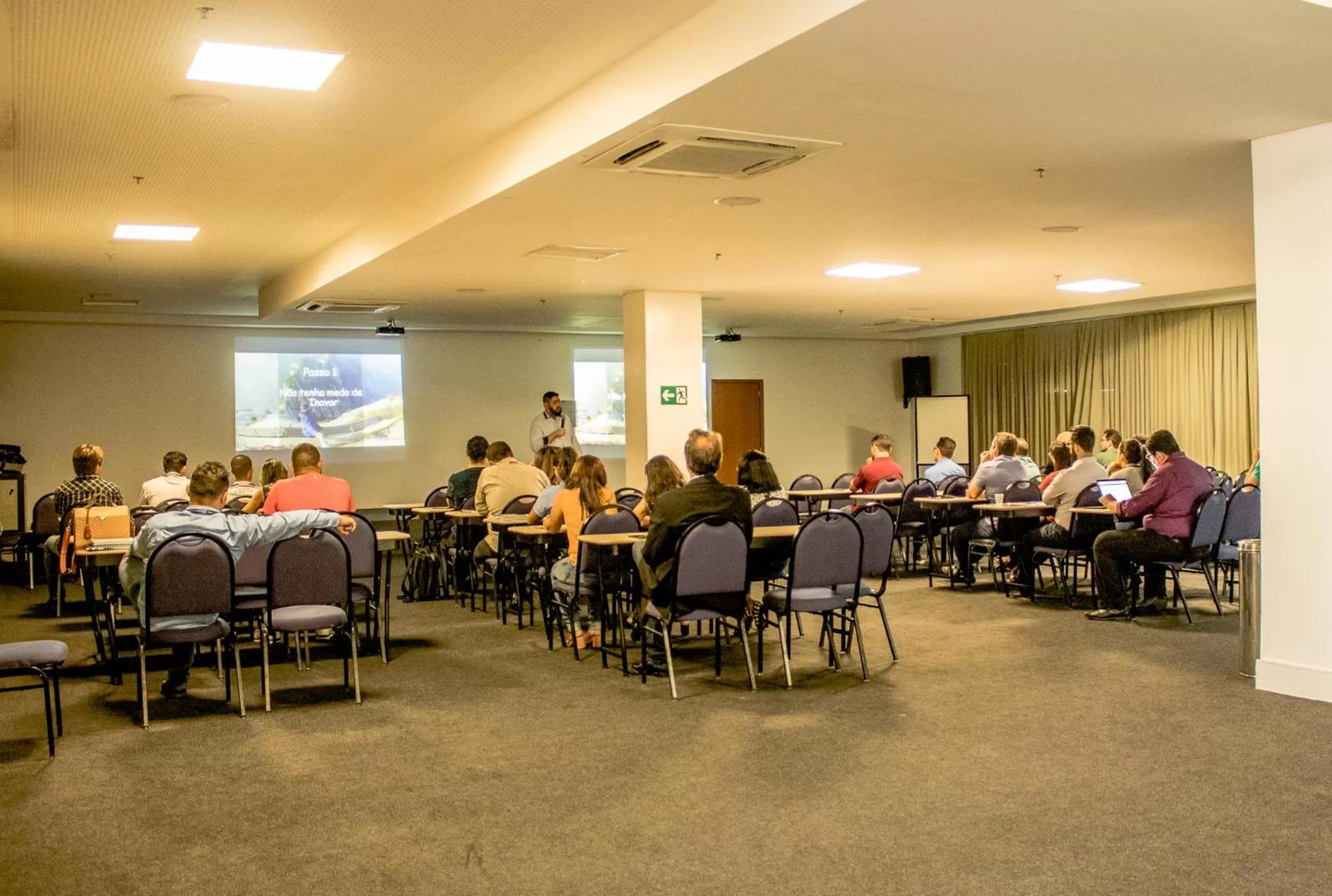 Entertainment, Restaurant/Places to Eat in Imperial Hotel