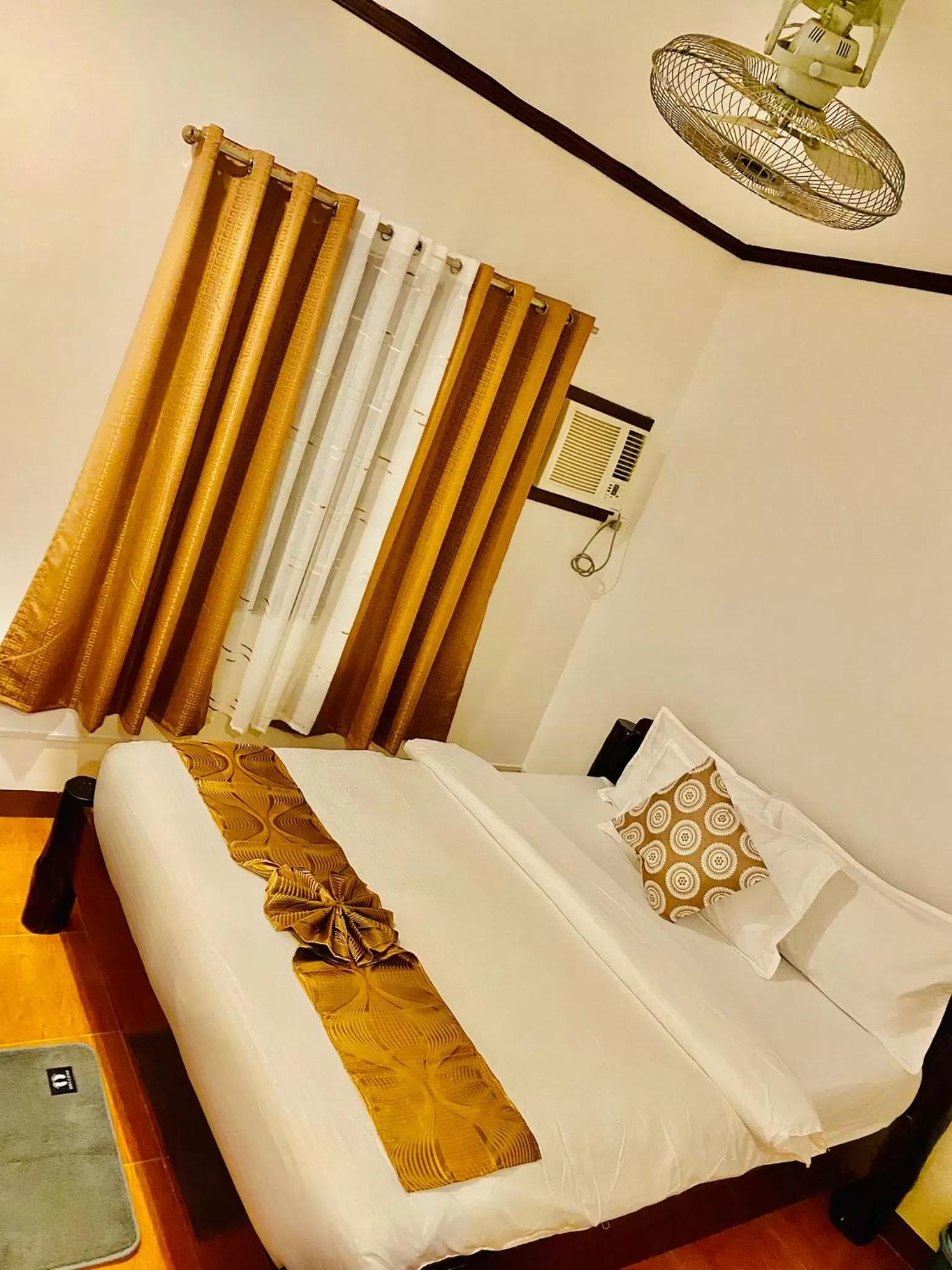 Bedroom, Bed in Sophias Beach Guest House