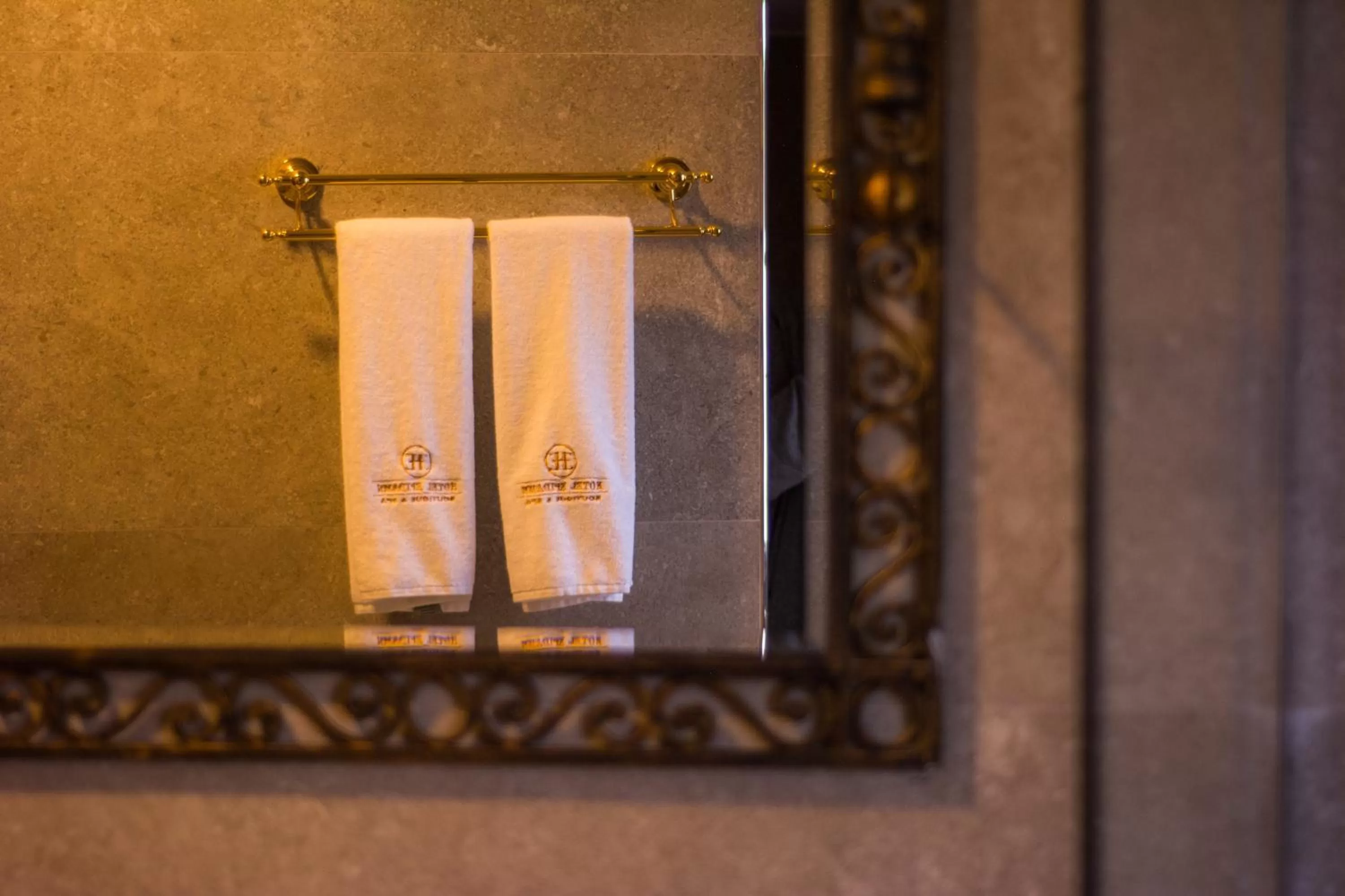 Hot Tub in Hotel Epidamn Boutique & Spa