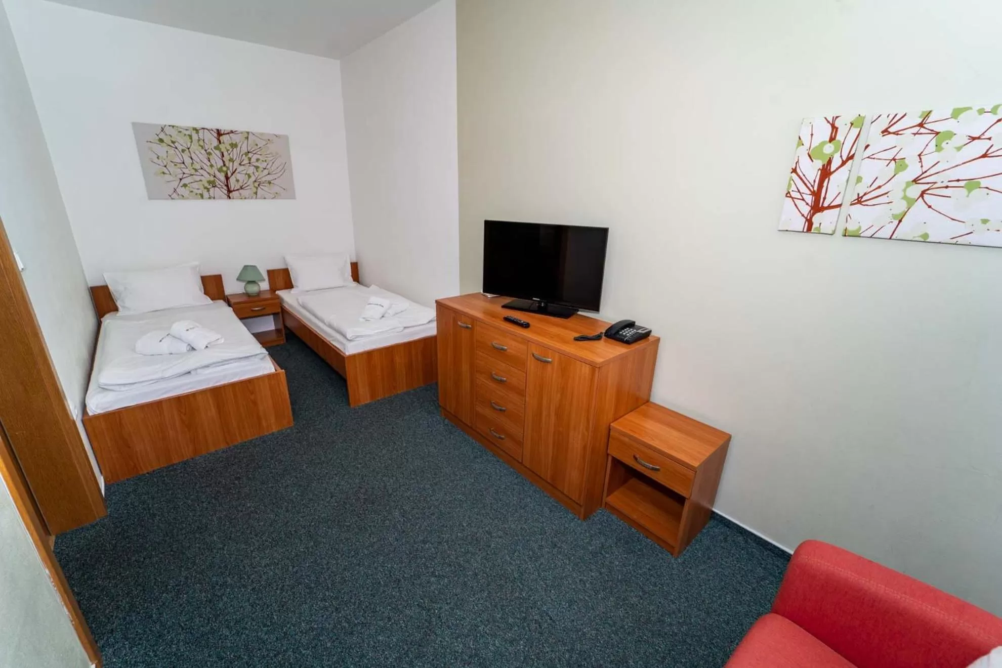 Bedroom, TV/Entertainment Center in Relax Hotel Stork