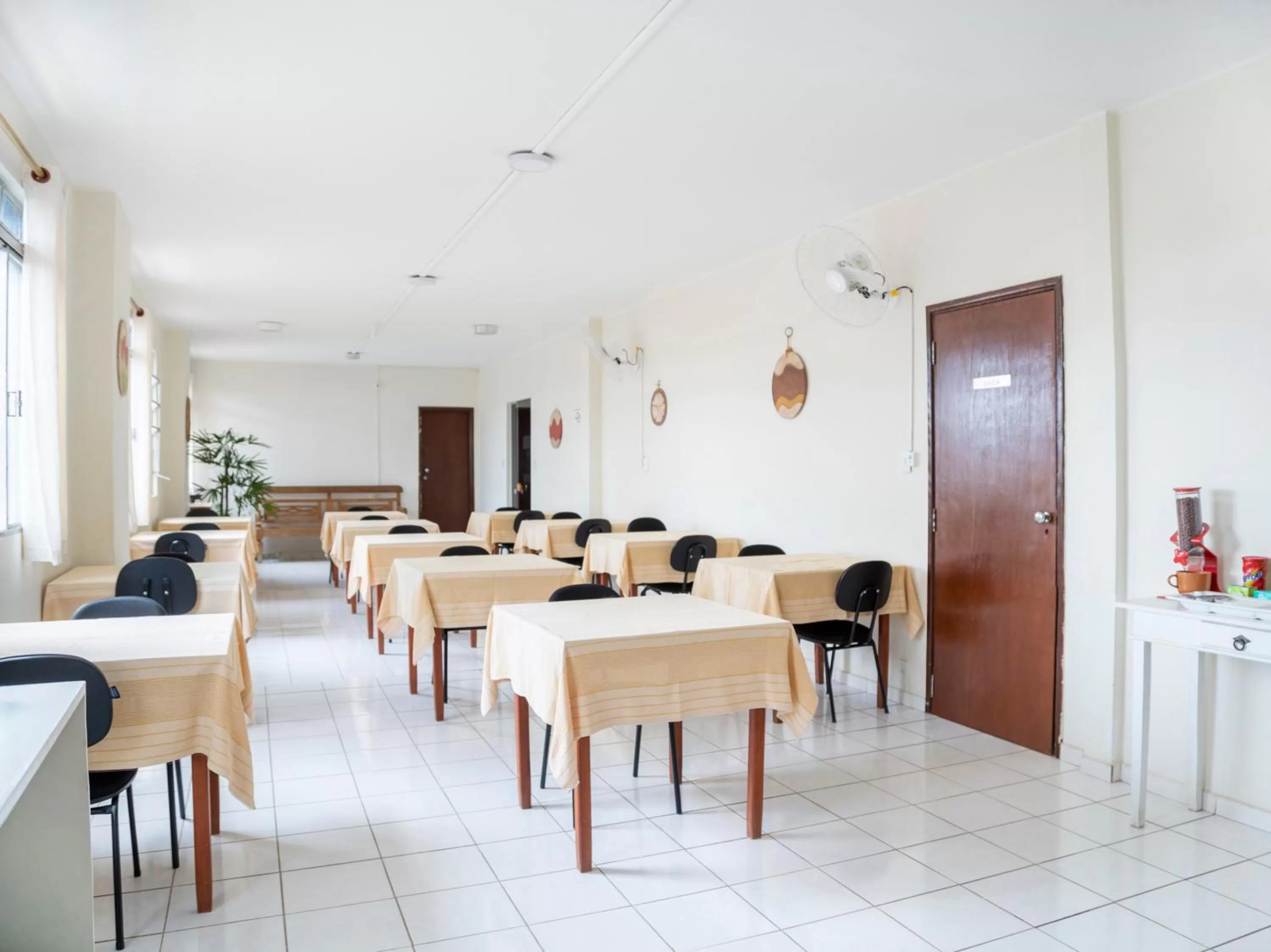 Restaurant/Places to Eat in Libero Hotel