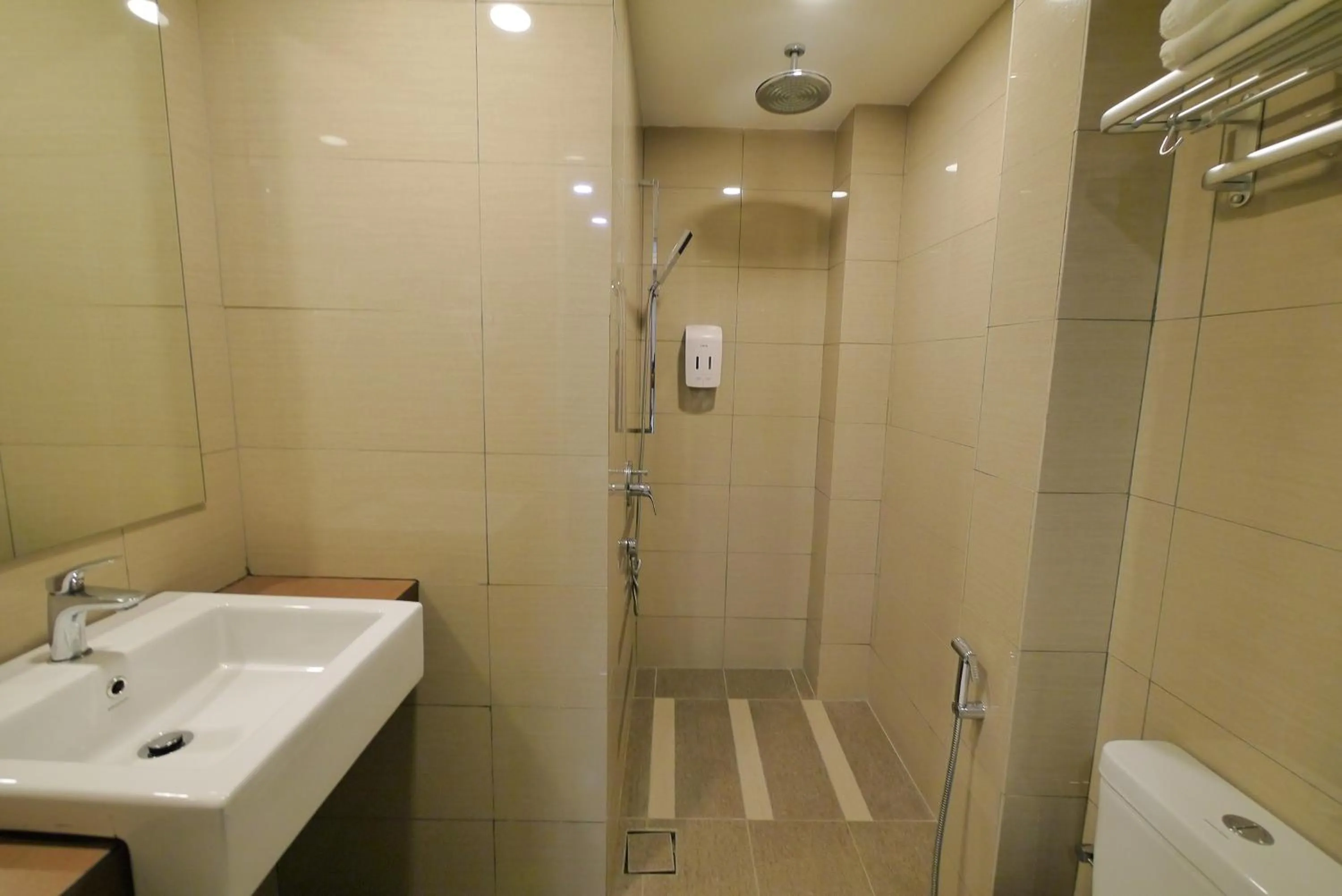 Shower in 33 Boutique Hotel Bandar Sunway
