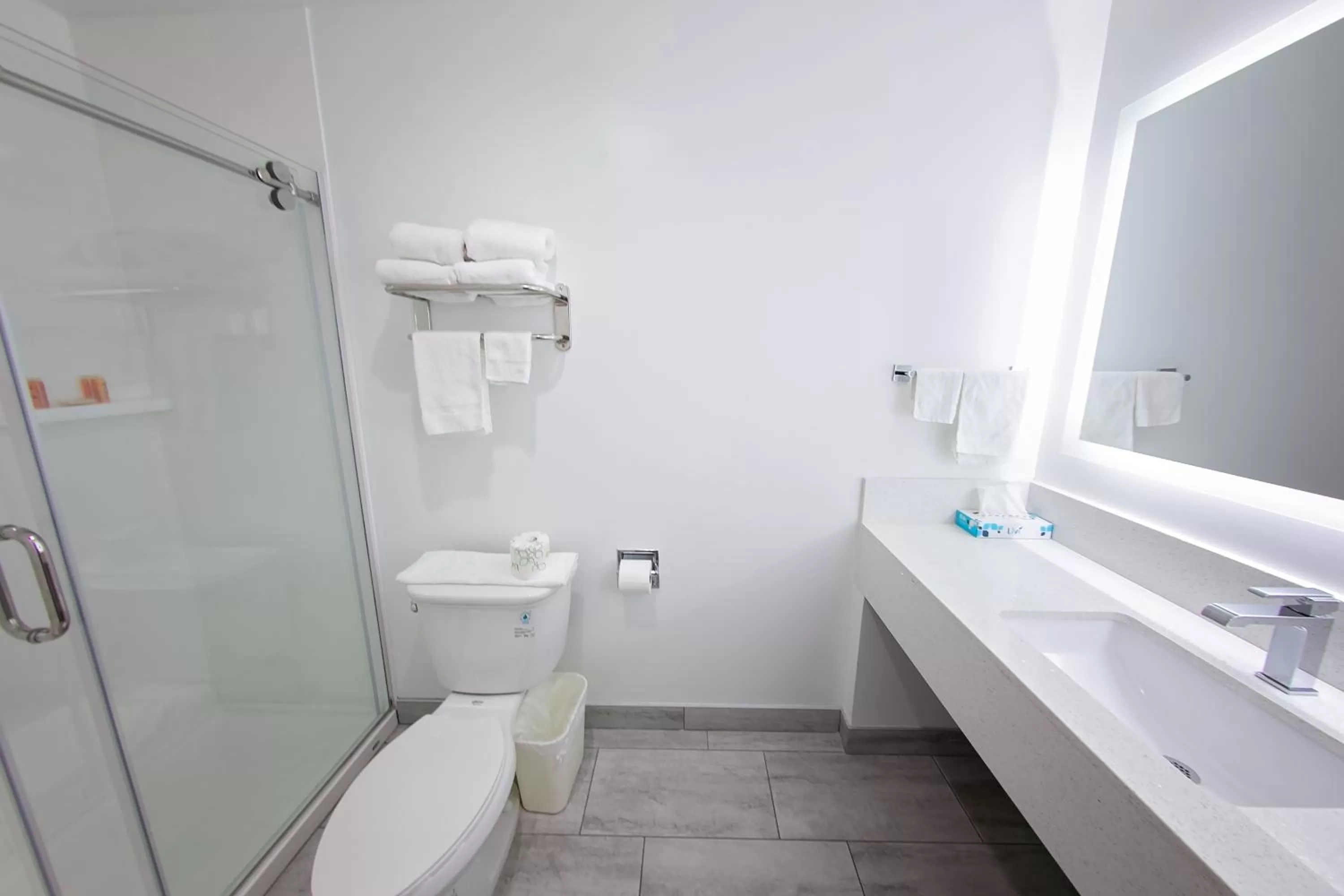 Queen Room with Two Queen Beds - Non-Smoking in Travelodge Inn & Suites by Wyndham West Covina