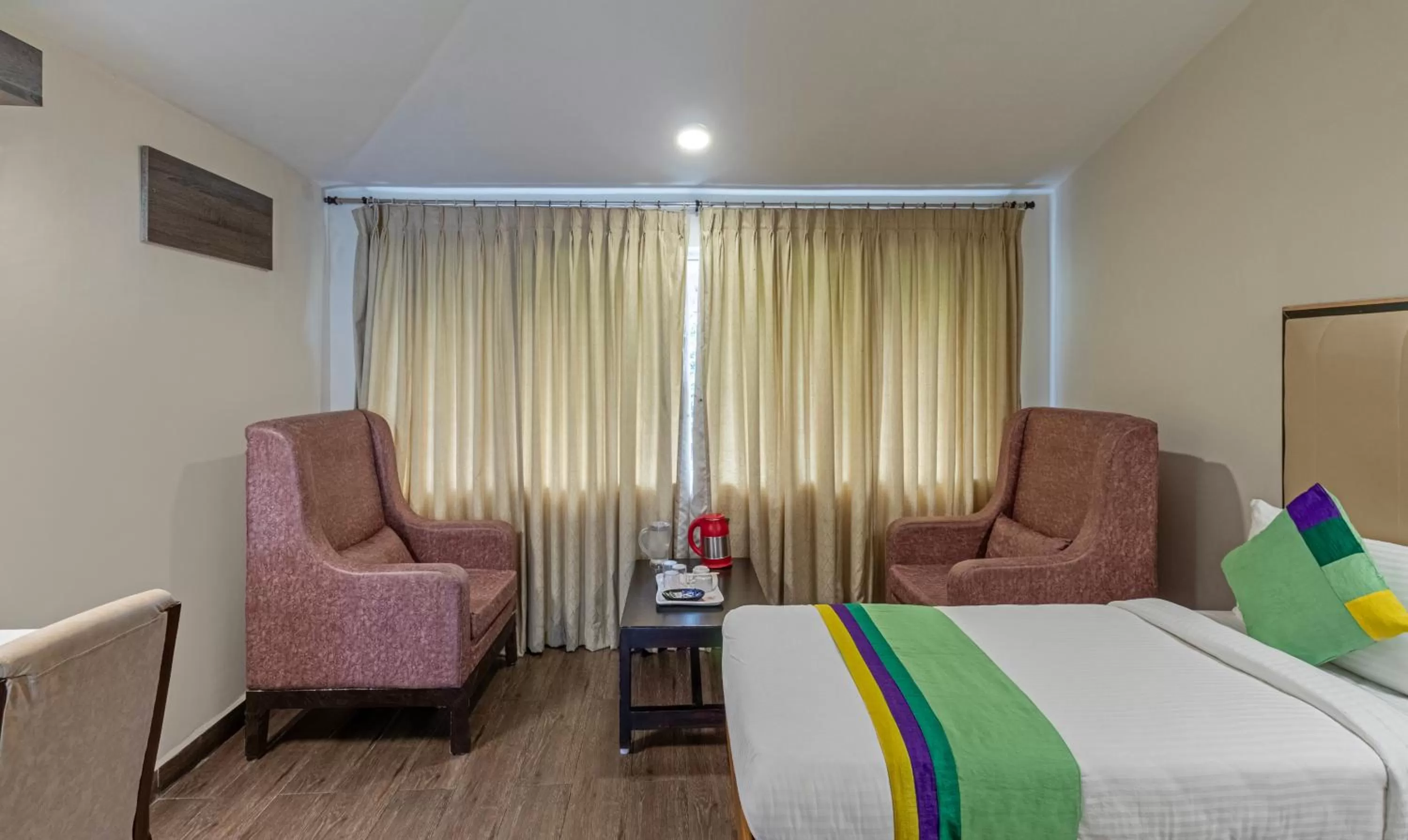 Bedroom, Bed in Treebo Kodai Kings Park, 650 M From Kodai Lake