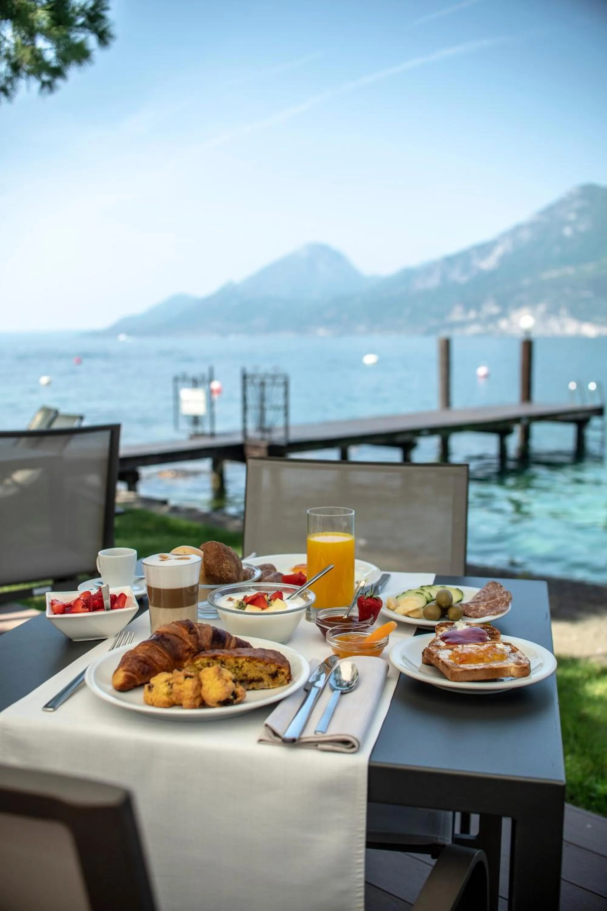 Buffet breakfast in Hotel Du Lac - Relax Attitude Hotel