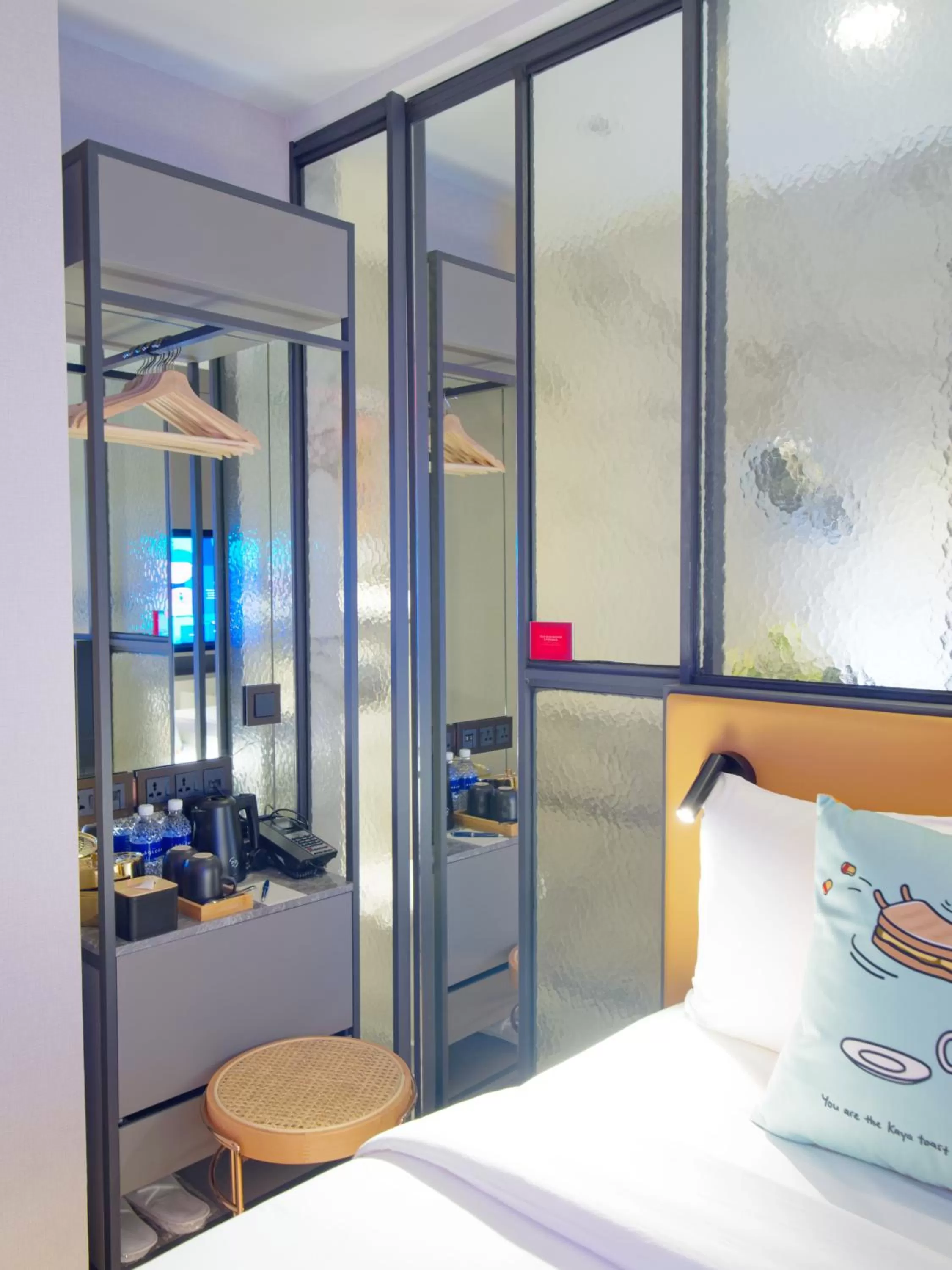 Coffee/tea facilities in Hotel Soloha at Chinatown