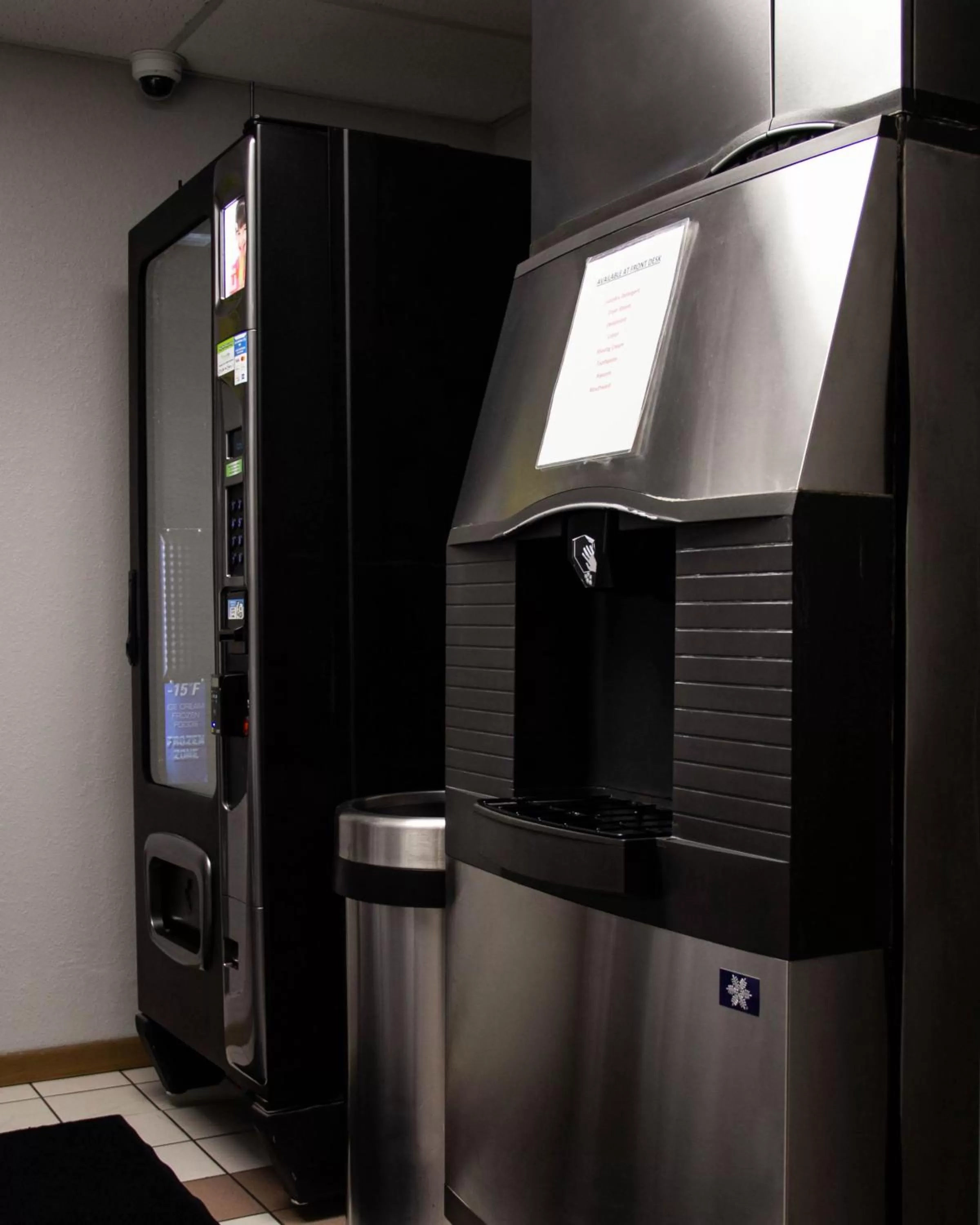 vending machine in New Victorian Inn & Suites-Norfolk