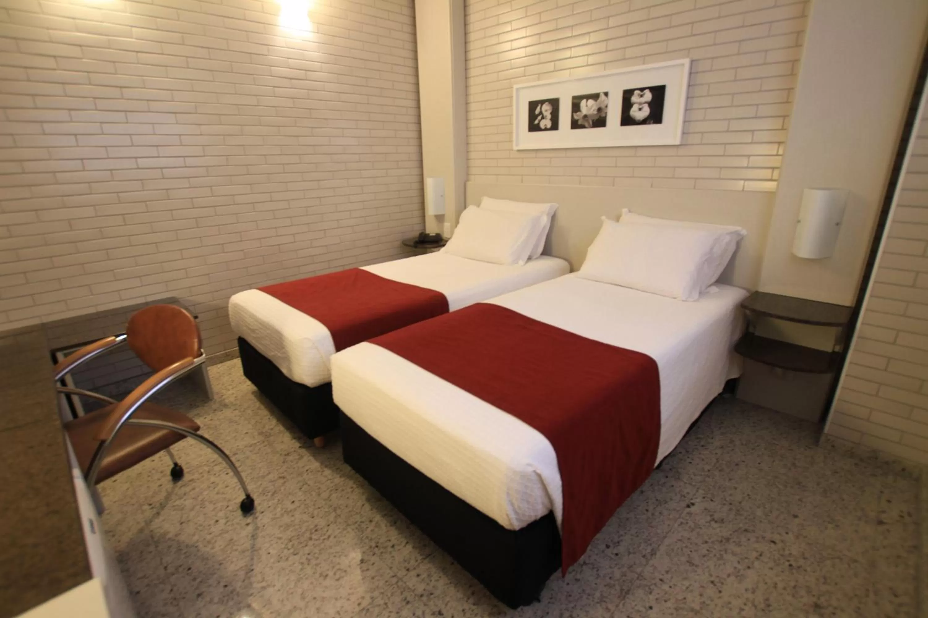 Bedroom, Bed in Hotel Confiance Batel