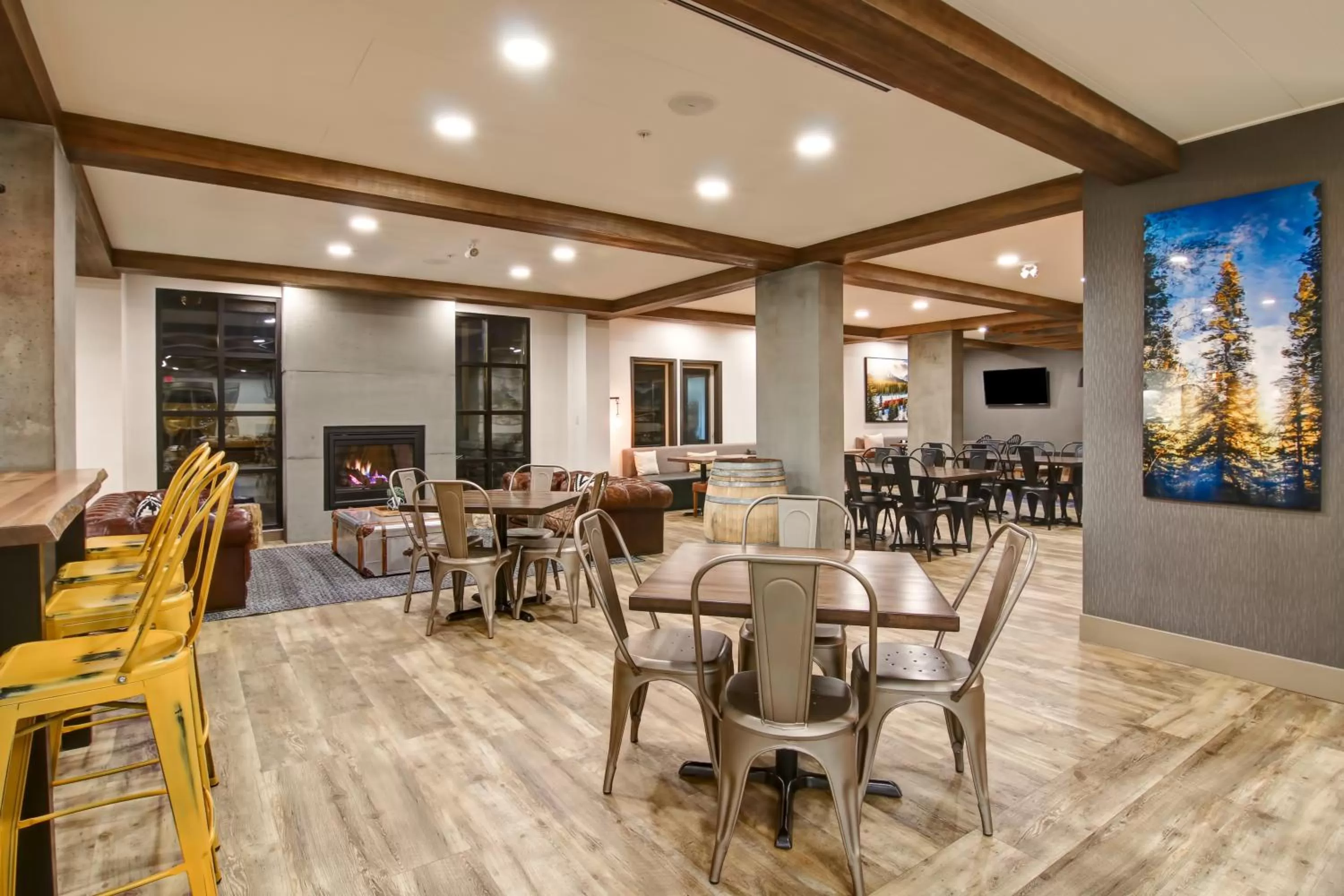 Restaurant/places to eat in Canalta Lodge