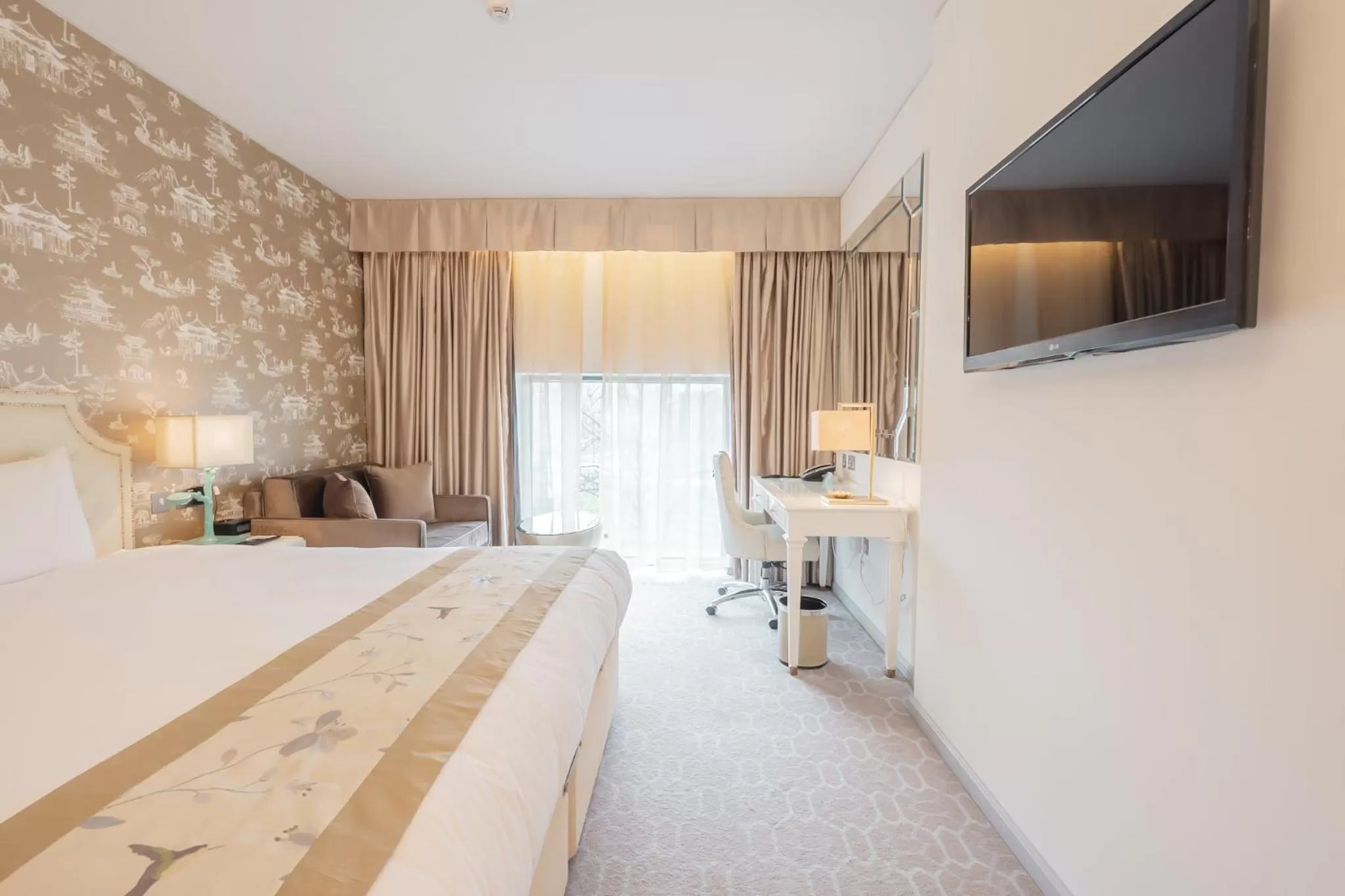 Bed in Dorsett Shepherds Bush London